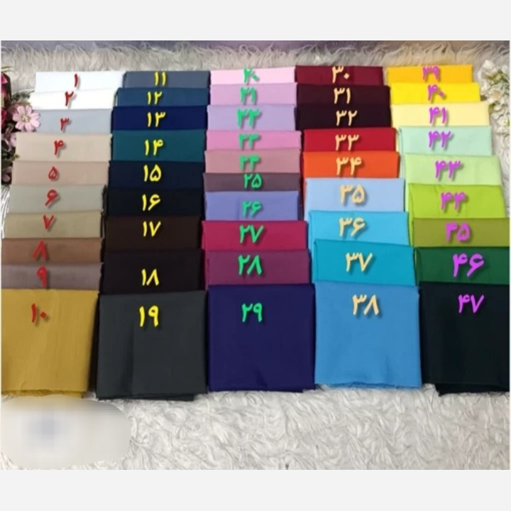 مقنعه کرپ حریر خاویاری قواره 90 و 100 (شامل هدیه)