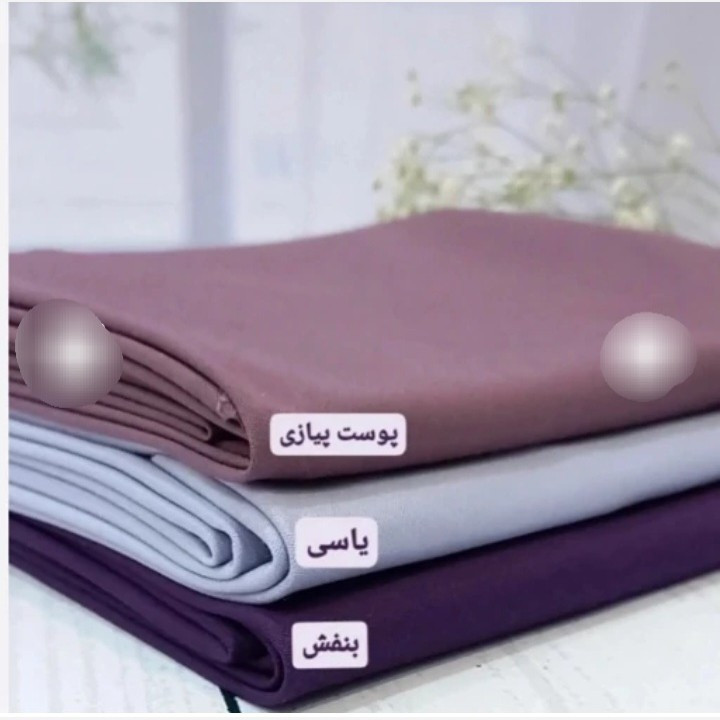 مقنعه کرپ حریر خاویاری قواره 90 و 100 (شامل هدیه)