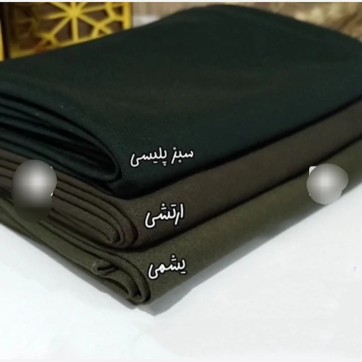 مقنعه کرپ حریر خاویاری قواره 90 و 100 (شامل هدیه)