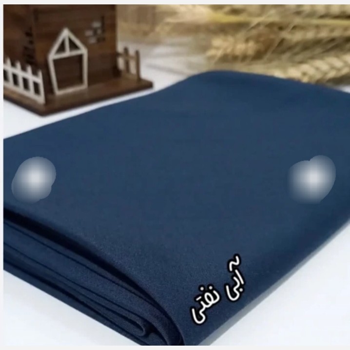 مقنعه کرپ حریر خاویاری قواره 90 و 100 (شامل هدیه)