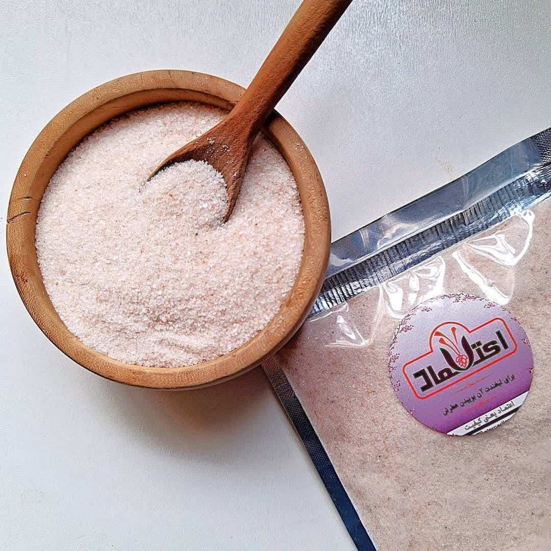 نمک صورتی سابیده یک کیلویی اعتماد درجه یک و سالم
