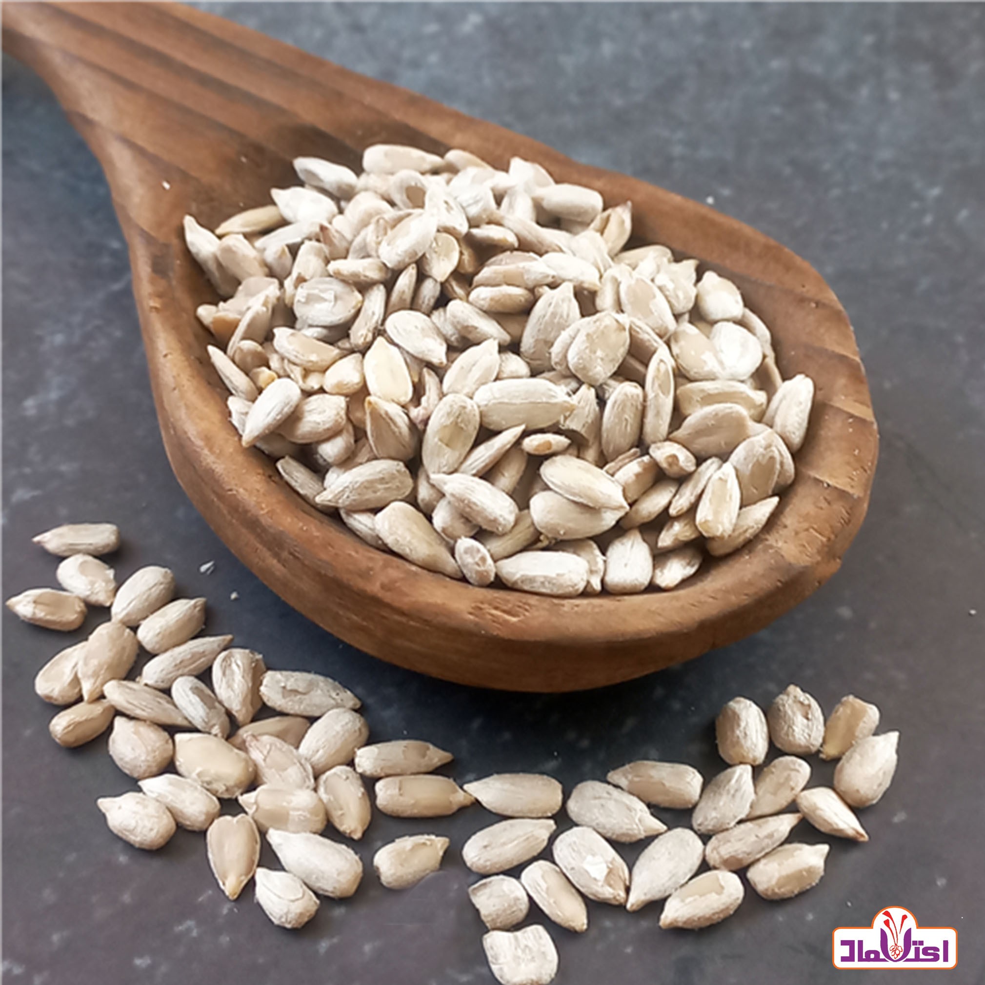 مغز تخمه آفتابگردان روغنی اعلا یک کیلویی اعتماد مغزتخمه(تخفیف ویژه)