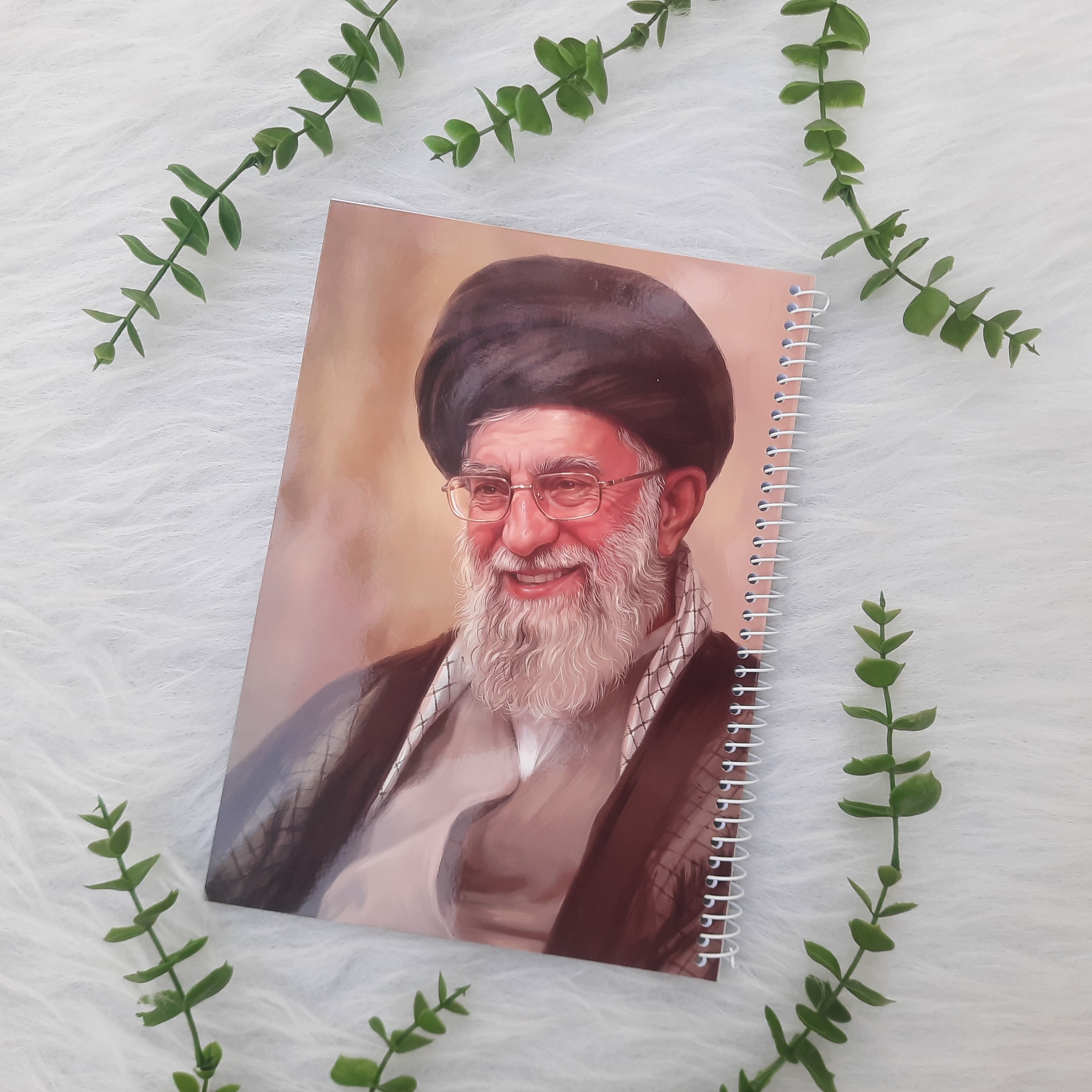 دفتر با طرح رهبر شهید (64برگ)