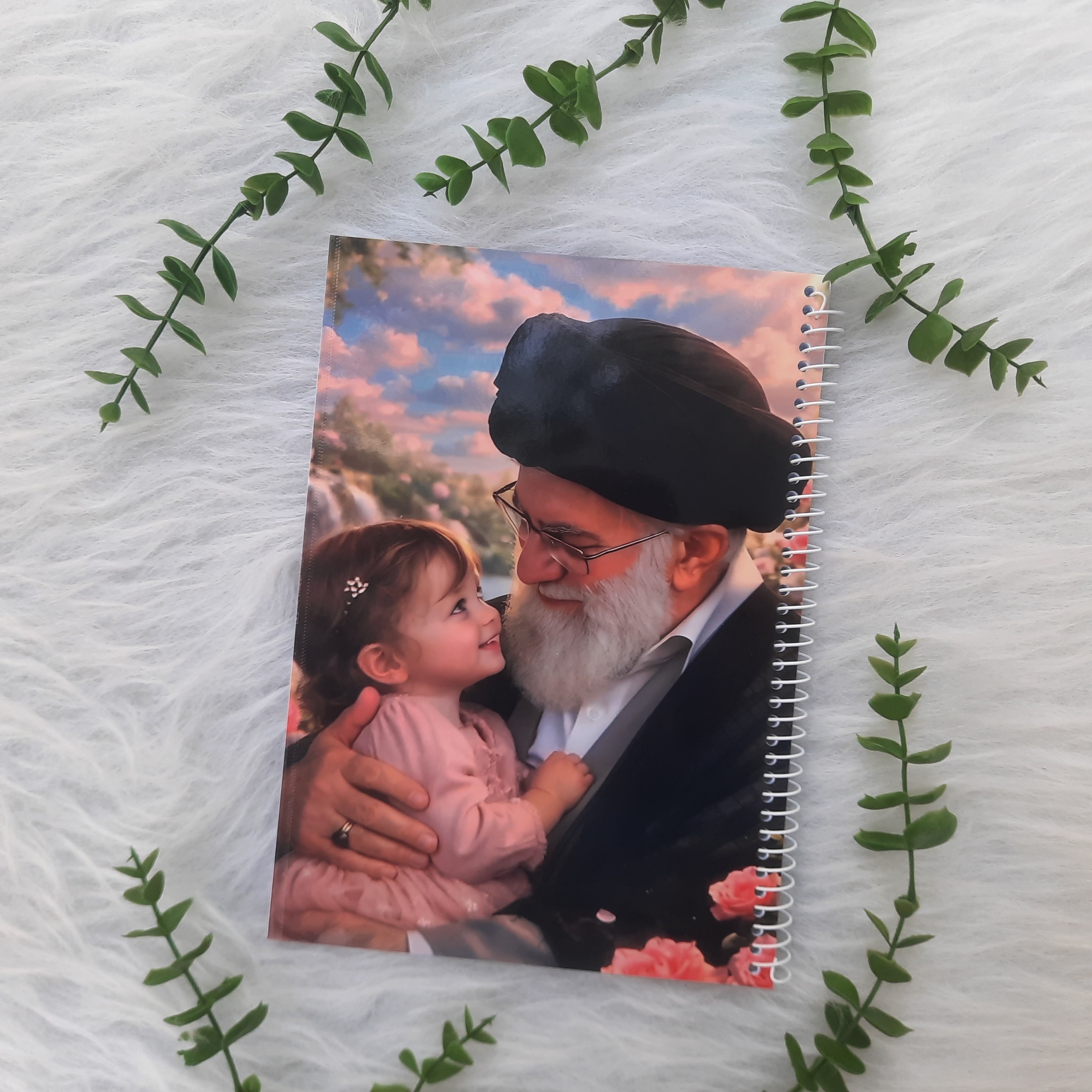 دفتر با طرح رهبر شهید (64برگ)