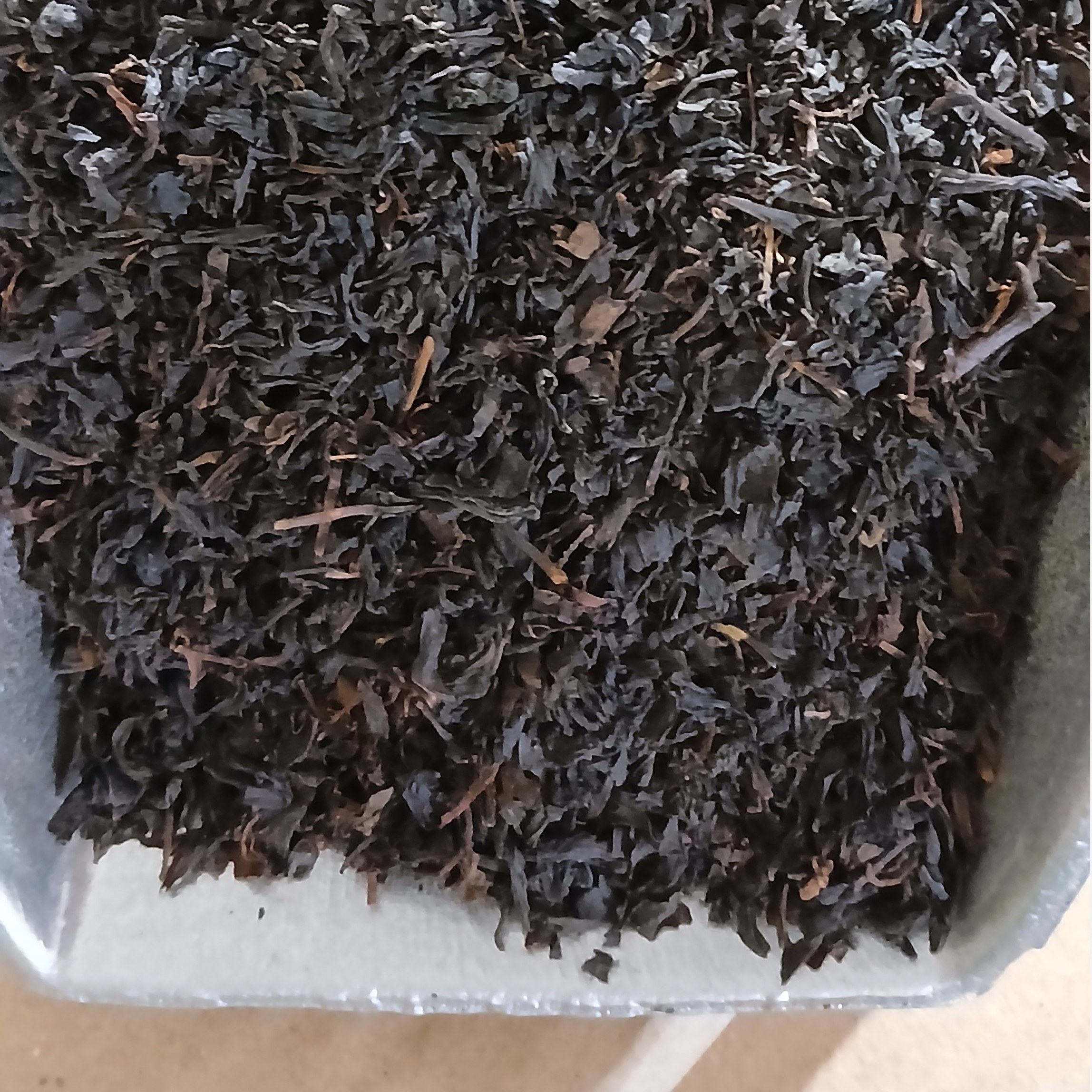 چای سیاه سرگل زرین 1000 گرمی چای لاهیجان چای ایرانی چای شمال ارسال رایگان با سبد خرید بالای