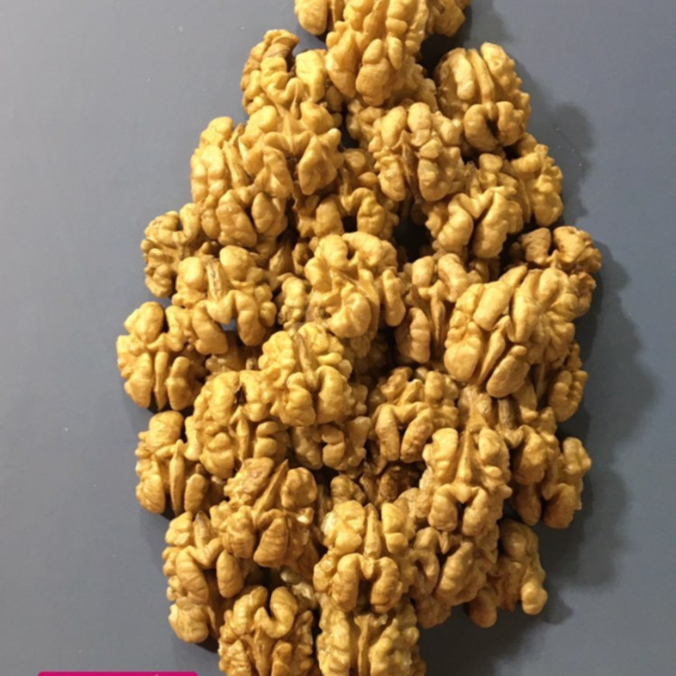 مغز گردو تویسرکان سفید1000گرم اختصاصی ودستچین