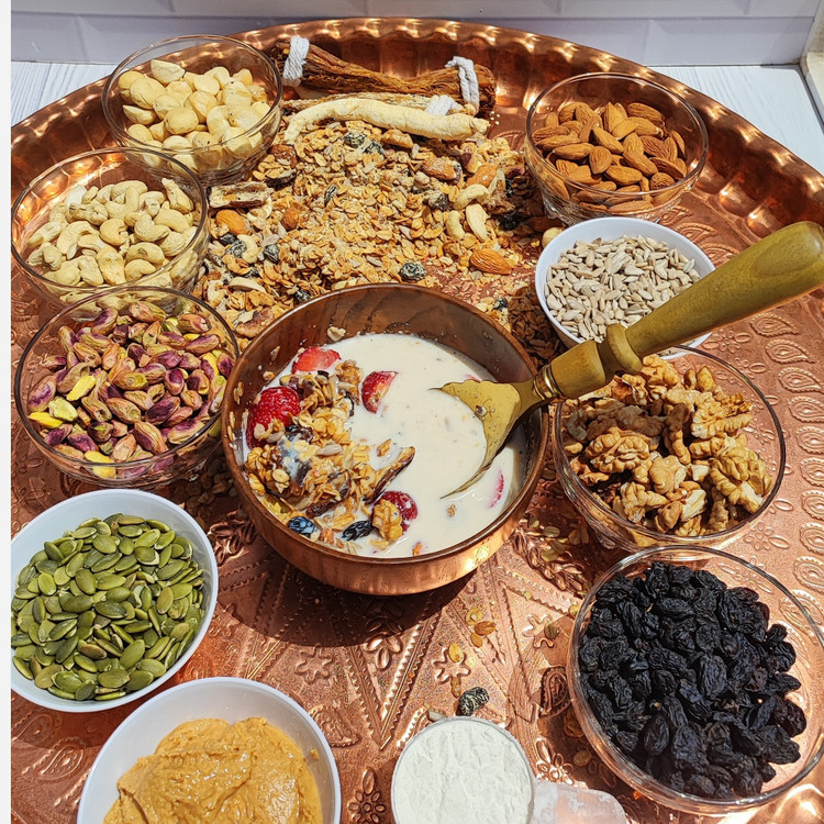 گرانولا 1 کیلویی سوپریم پرانرژی پرمغز + پروتئین وی(تولید روزانه)