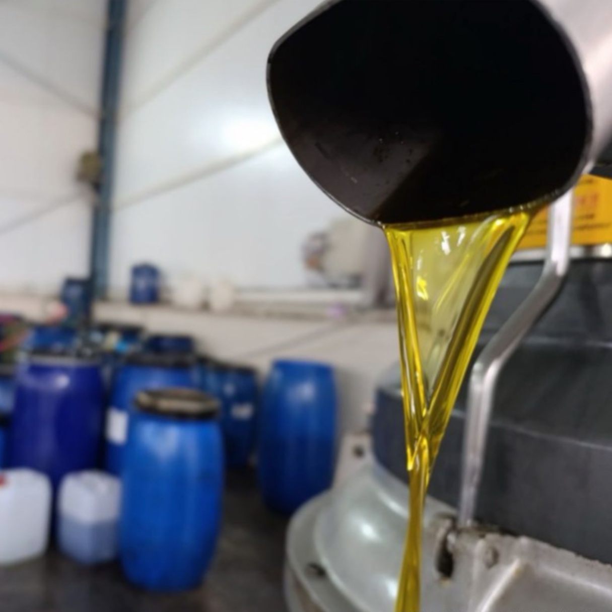 روغن زیتون فرابکر خالص پرس سرد گالن(10لیتری) درجه یک با تضمین کیفیت و کمترین قیمت بشرط آزمایش