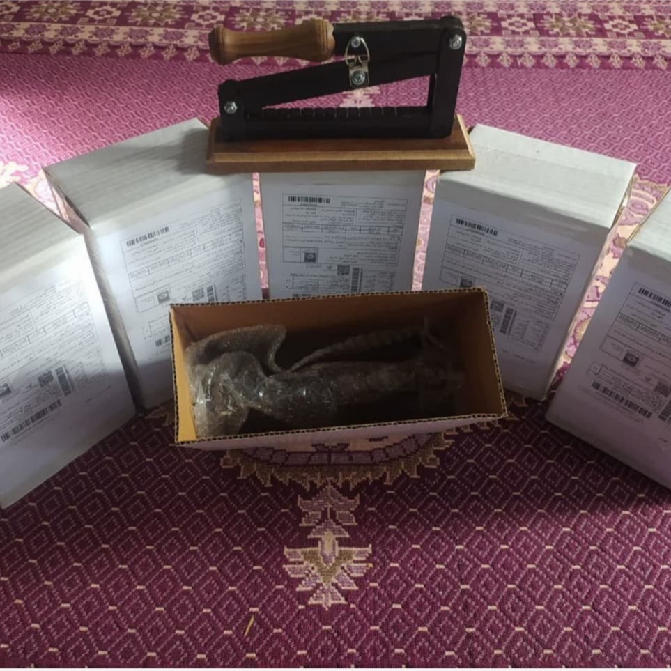دستگاه بادام شکن گردو شکن هسته شکن بی صدا خانگی