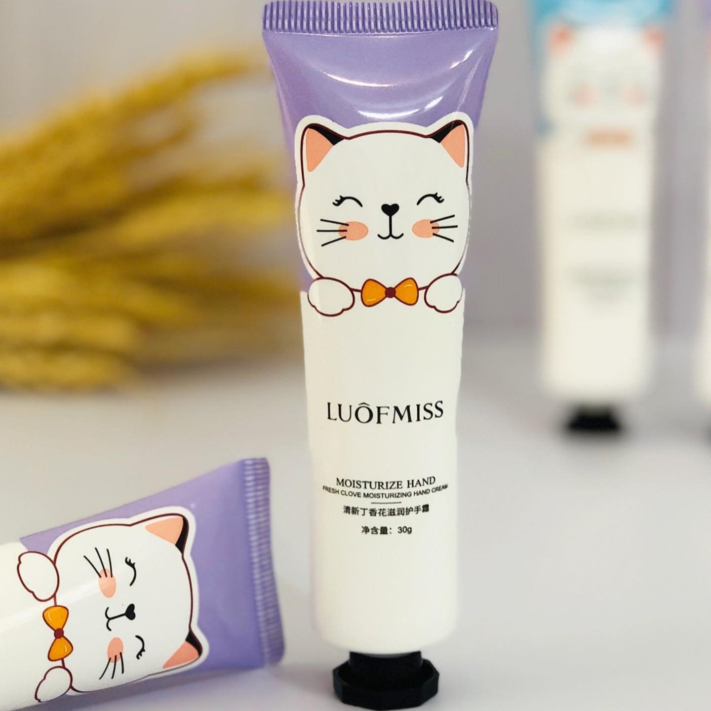 کرم دست مرطوب کننده طرح گربه ای لوفیمیس(آرایشی هوتران) کرم دست لوفیمیس