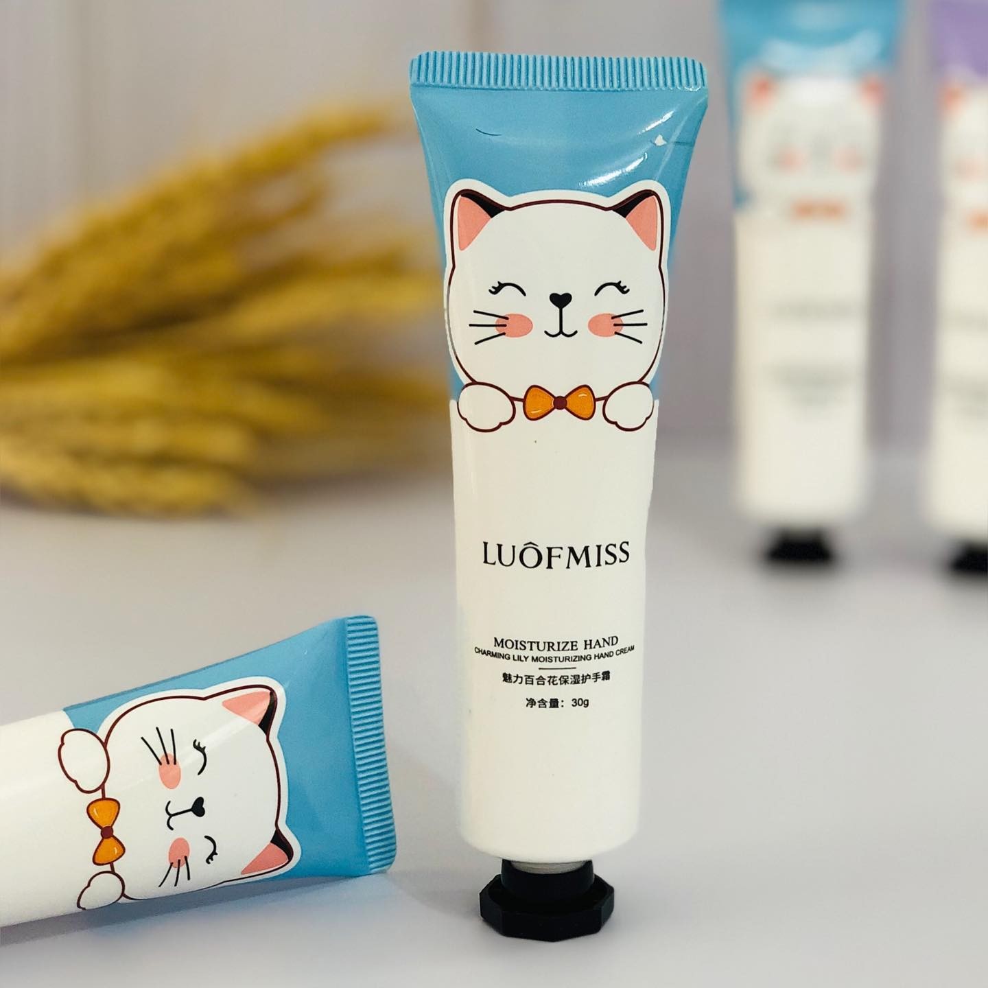 کرم دست مرطوب کننده طرح گربه ای لوفیمیس(آرایشی هوتران) کرم دست لوفیمیس