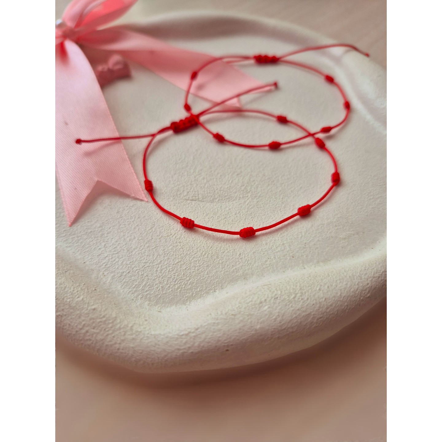 دستبند هفت گره قرمز رد استرینگ Red String