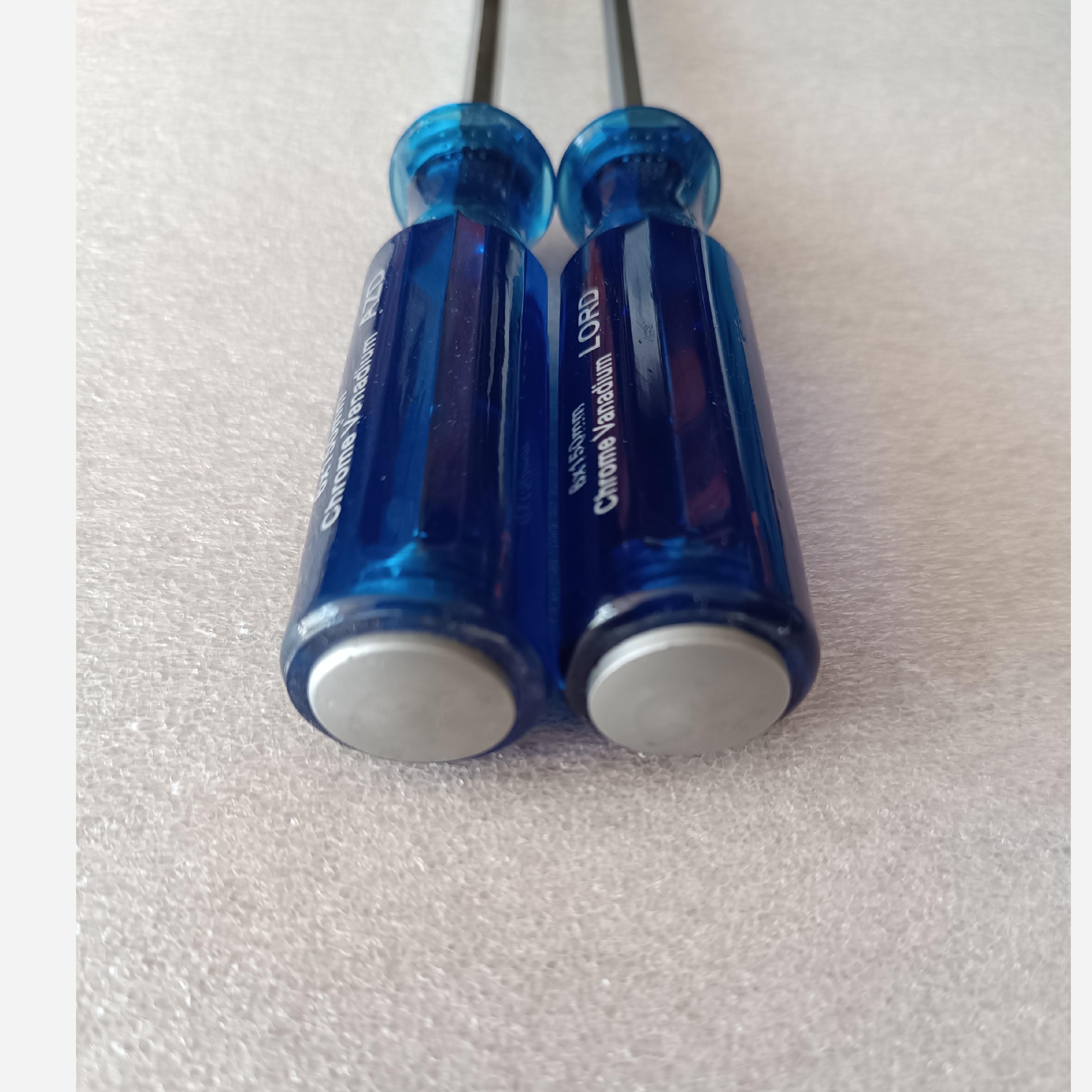 پیچ گوشتی ضربه خور و آچار خور و مگنتی دو عددی تخت و چهار سو فوق العاده با کیفیت و مناسب قیمت