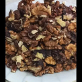 مغز گردوی فسنجونی روشن