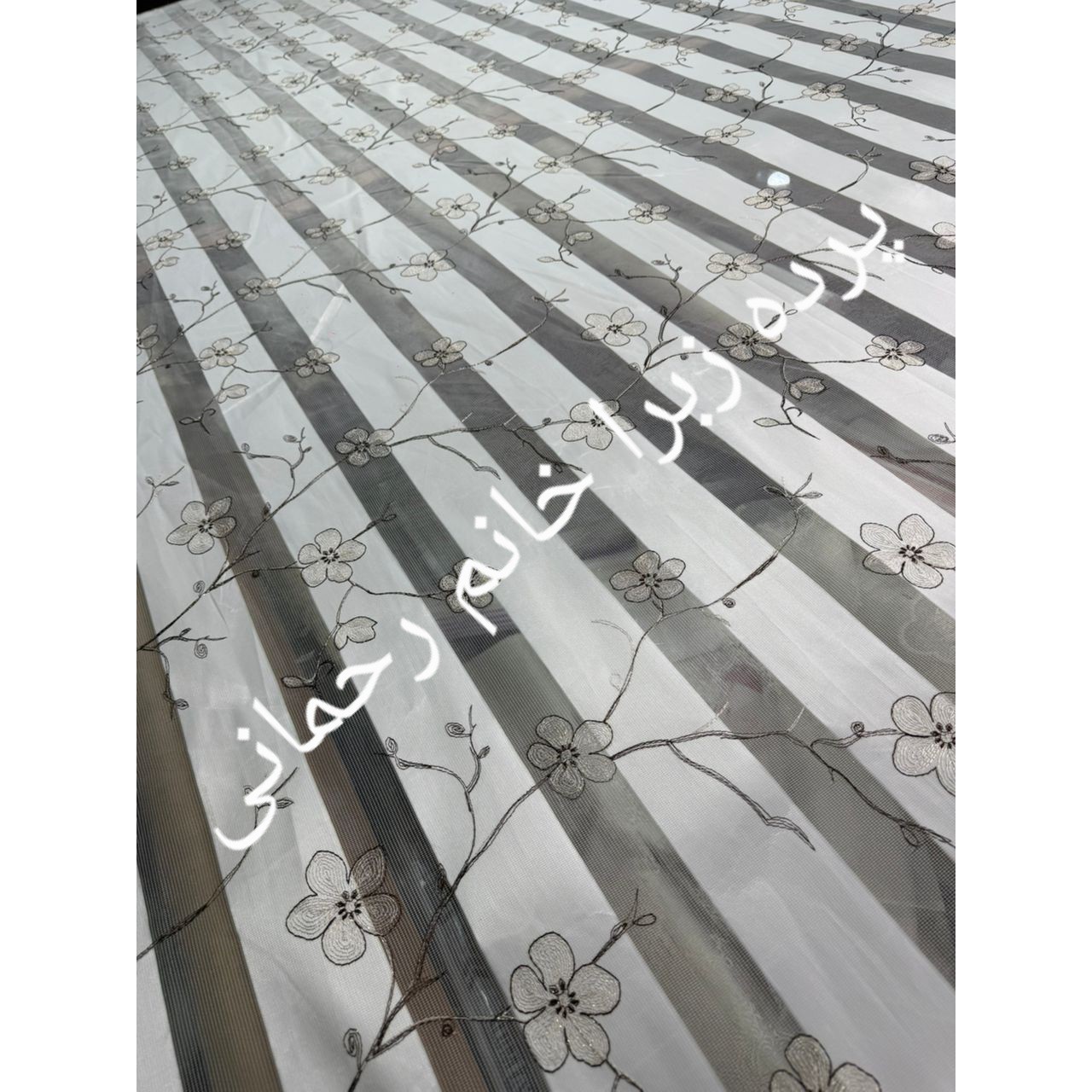 پرده زبرا گلدوزی تخفیف خورده نمونه 10در 10سانت
