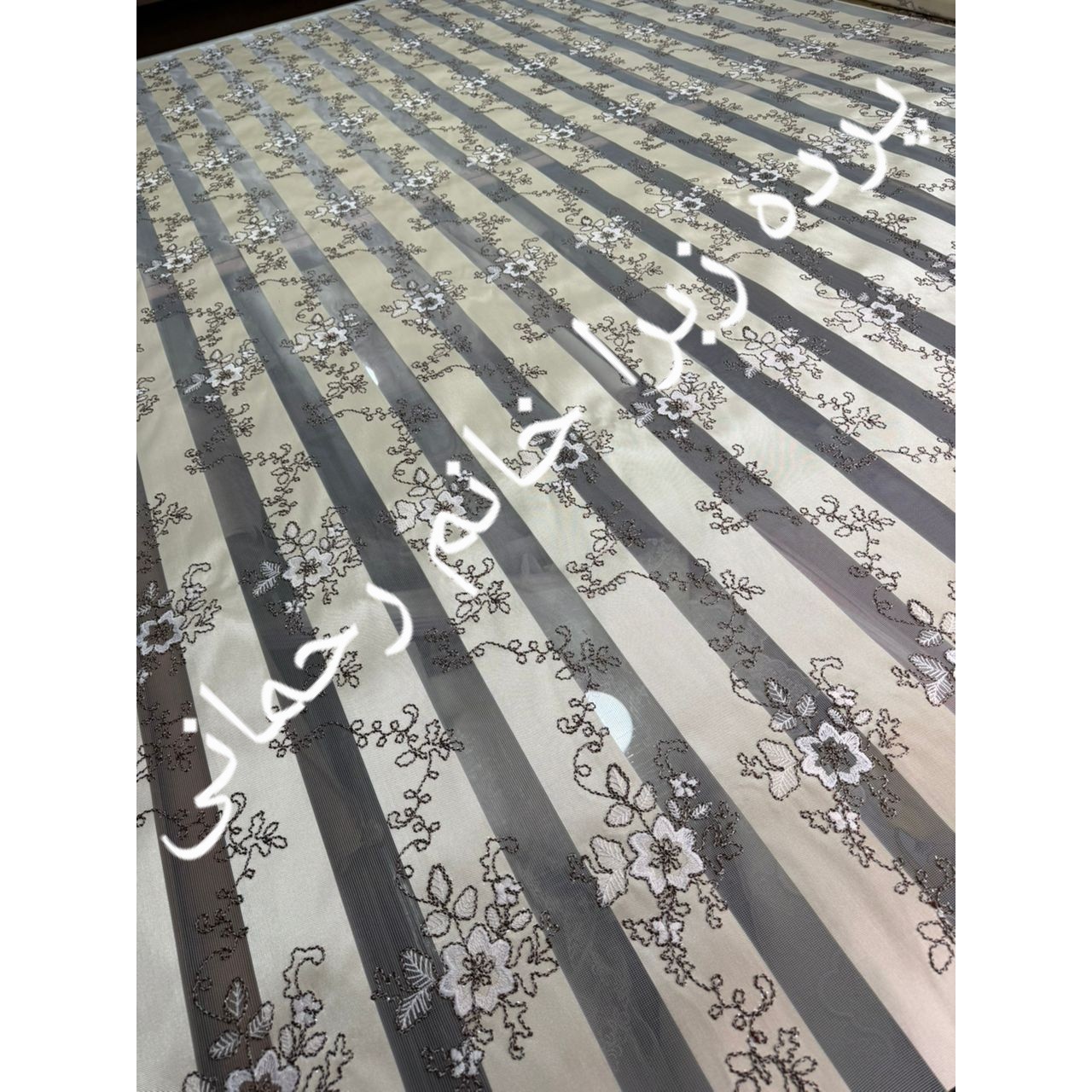 پرده زبرا گلدوزی تخفیف خورده نمونه 10در 10سانت