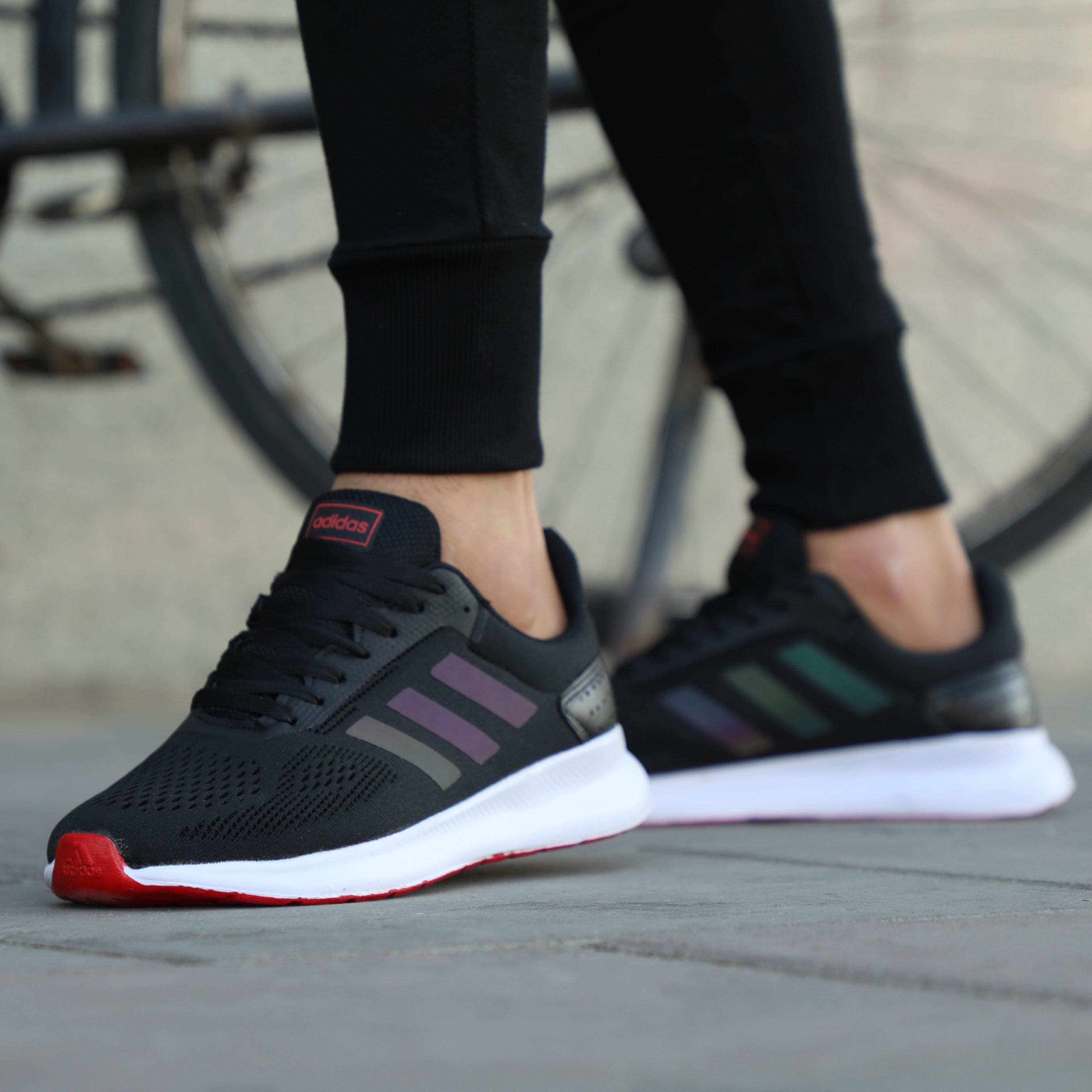 کتونی آدیداس فالکون مشکی قرمز مردانه و زنانه و بزرگپا Adidas Falcon کفش اسپرت