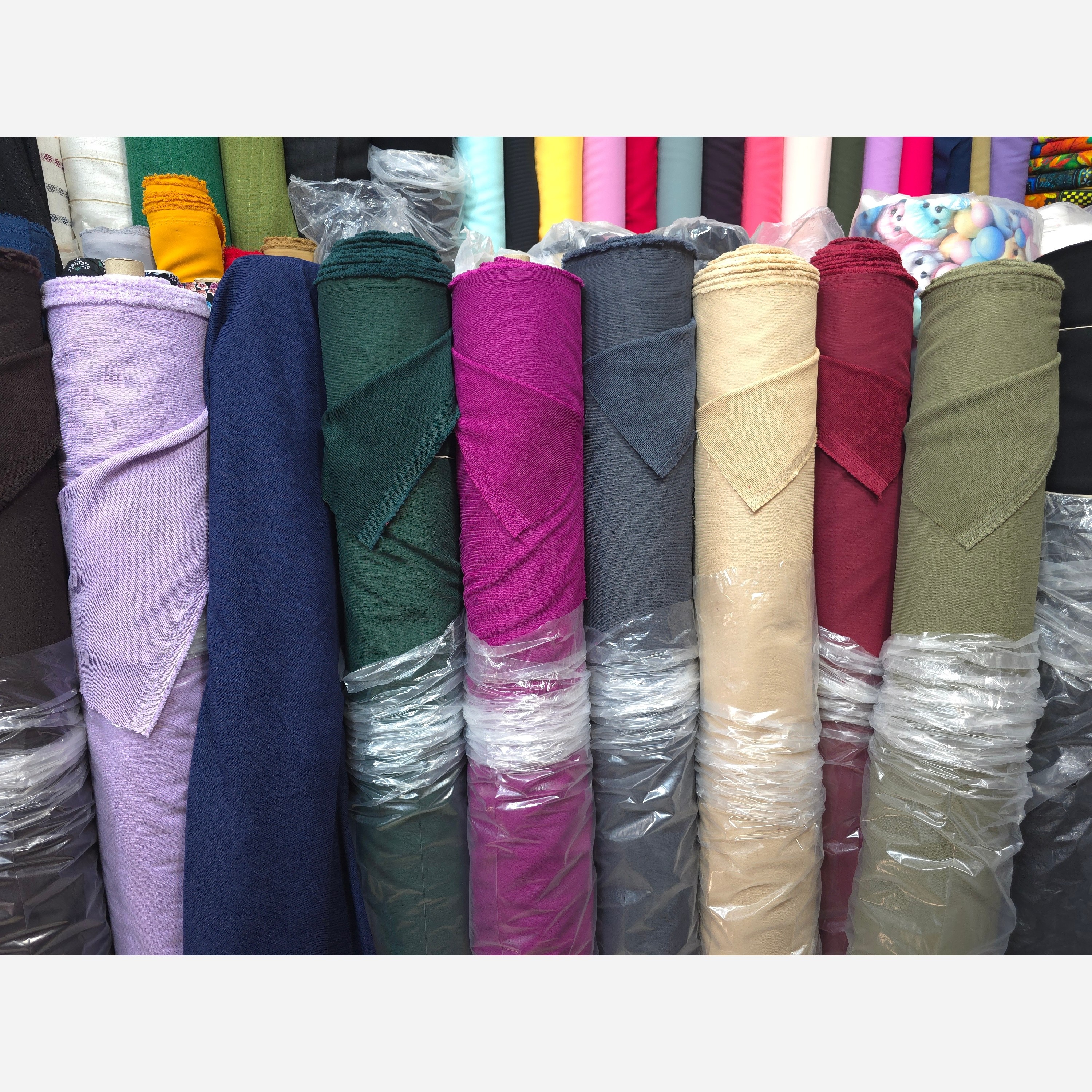 پارچه مخمل کبریتی ریز گرم بالا(متری 749هزار تومان)