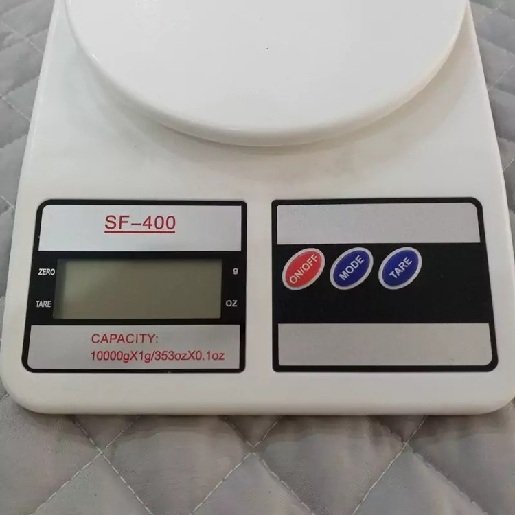 ترازو آشپزخانه اصلی چین برند سومیت با باطری، دیجیتال 10 کیلویی sf 400 دقت 1 گرم، سفید درجه 1 ، ممتاز 5 ستاره