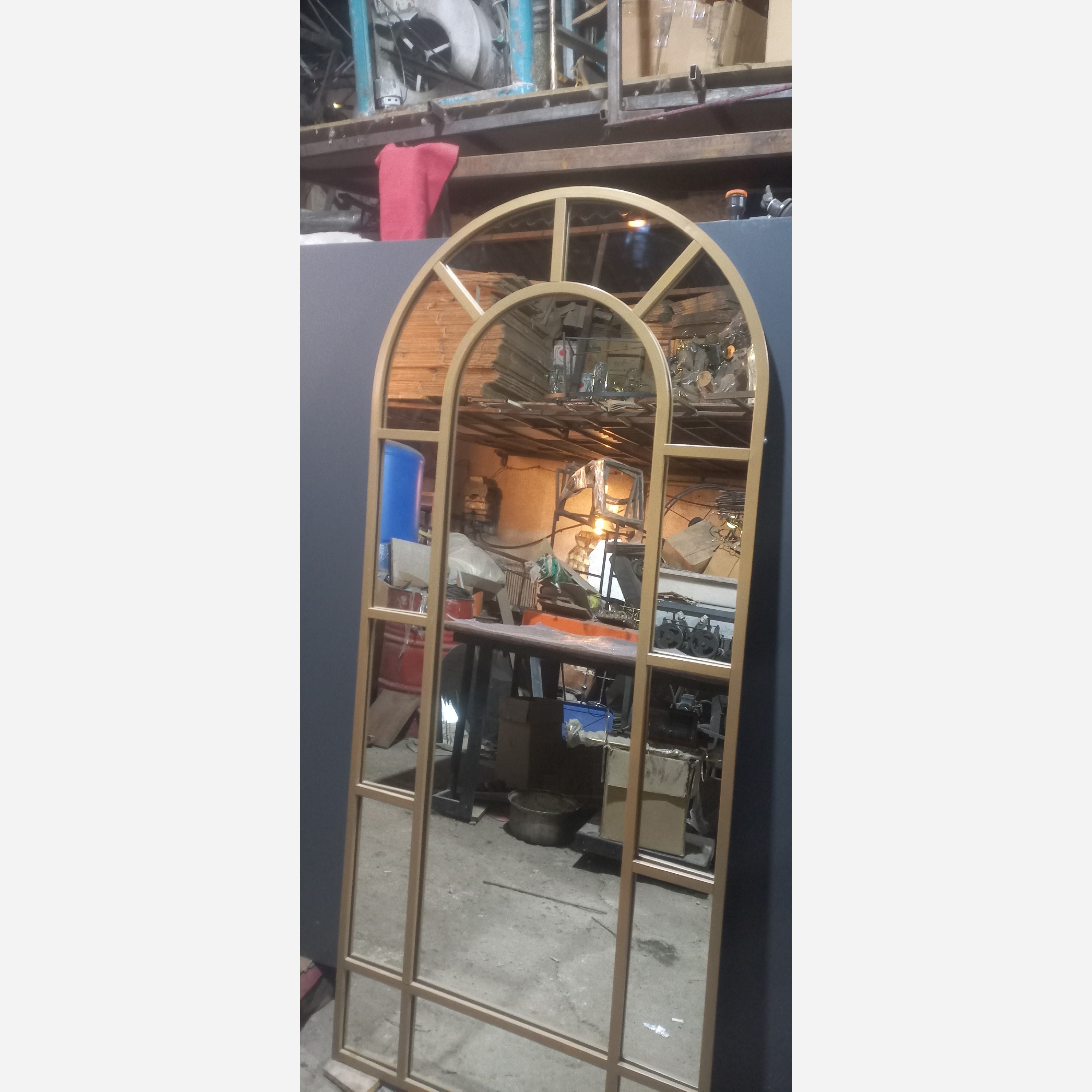آینه قدی فلزی رنگ کوره ای (پس کرایه)