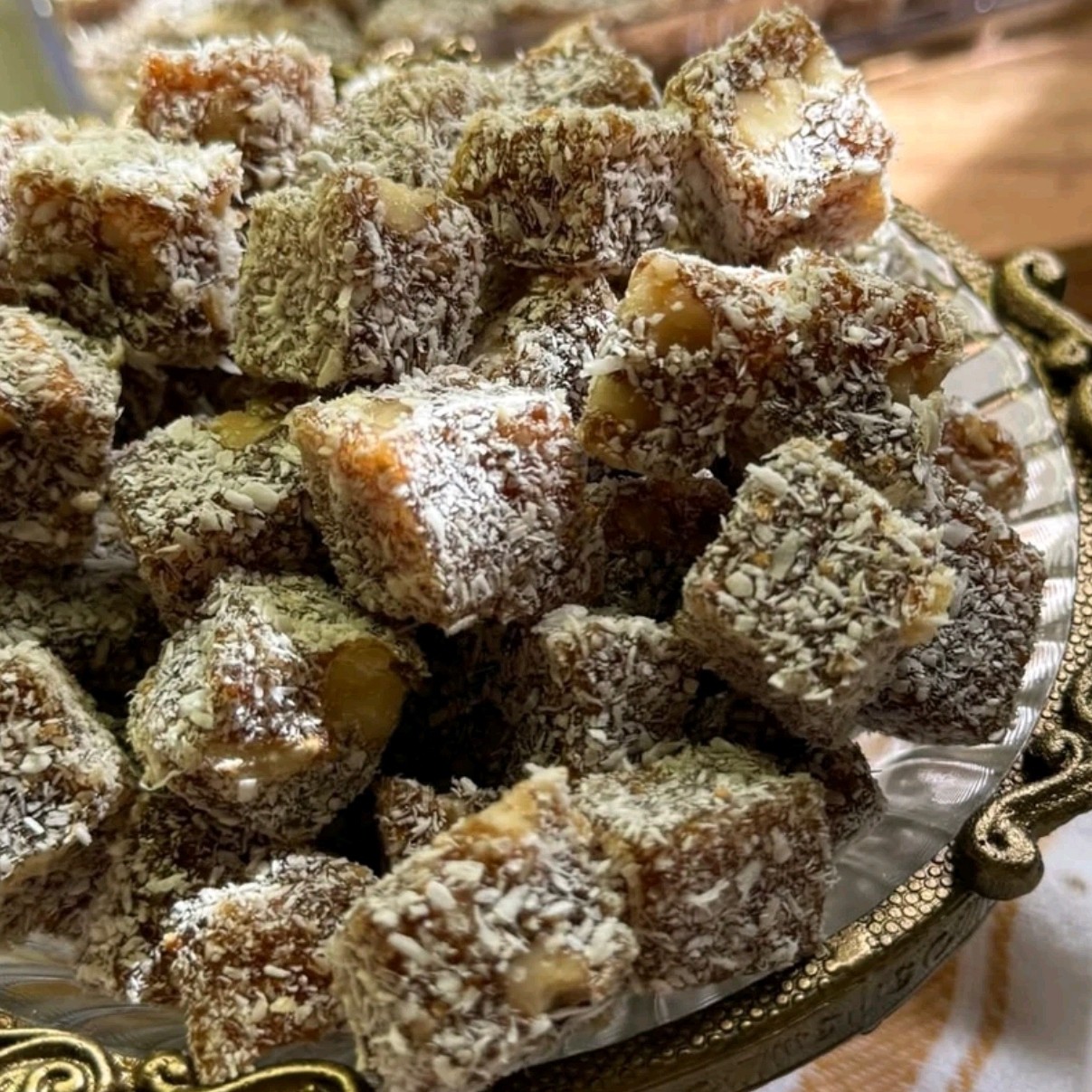 لوکوم انجیر گردویی ارگانیک تبریز (یک کیلوگرم)