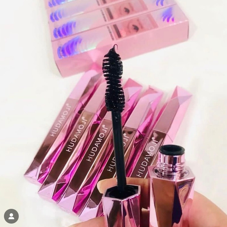 ریمل هدی موجی مدل الماسی پرپشت کننده و حجم دهنده مژه ماندگاری بالا کاملا مشکی و ضد آب ( محصولات پوستی سانیا )
