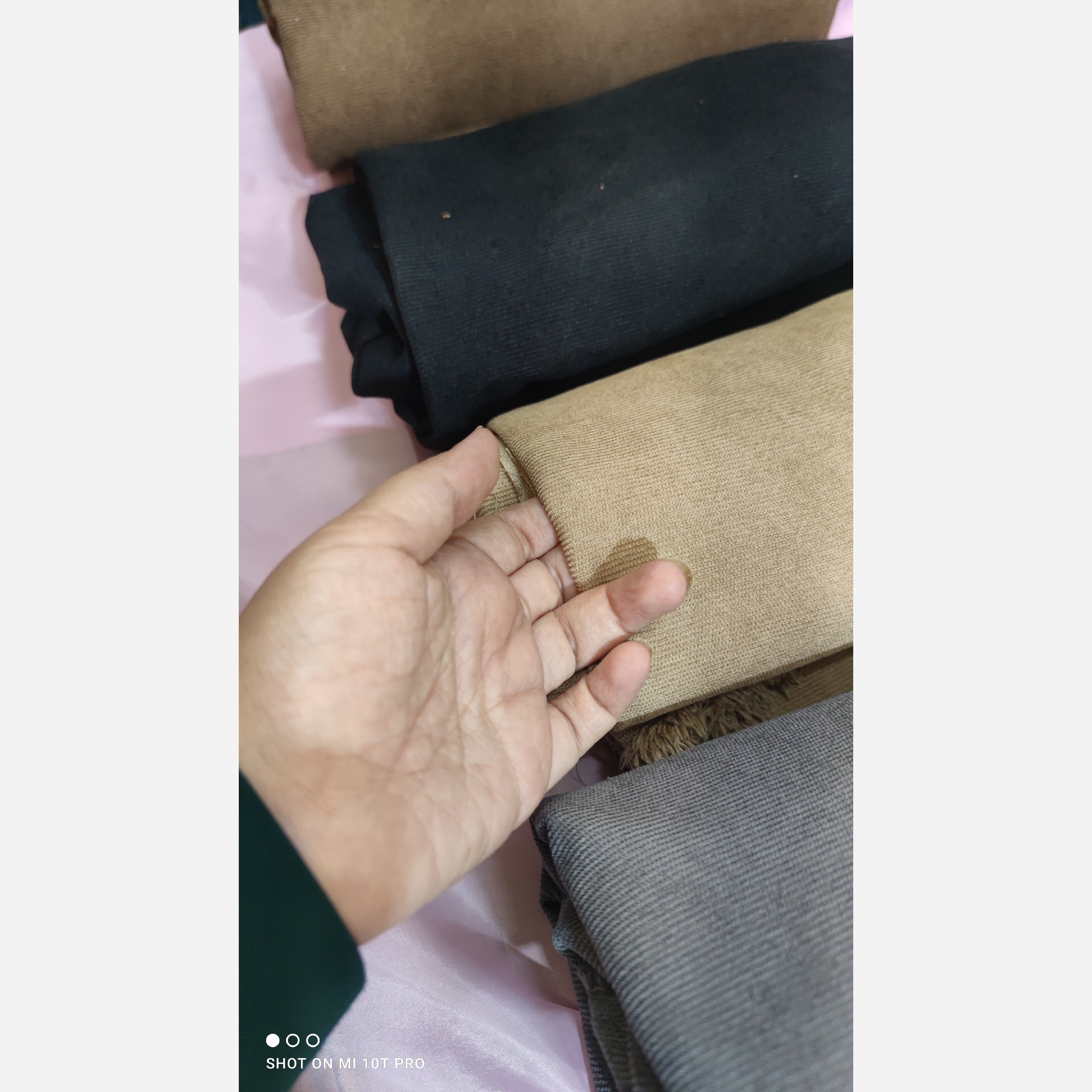 پارچه مخمل کبریتی ریز رنگبندی