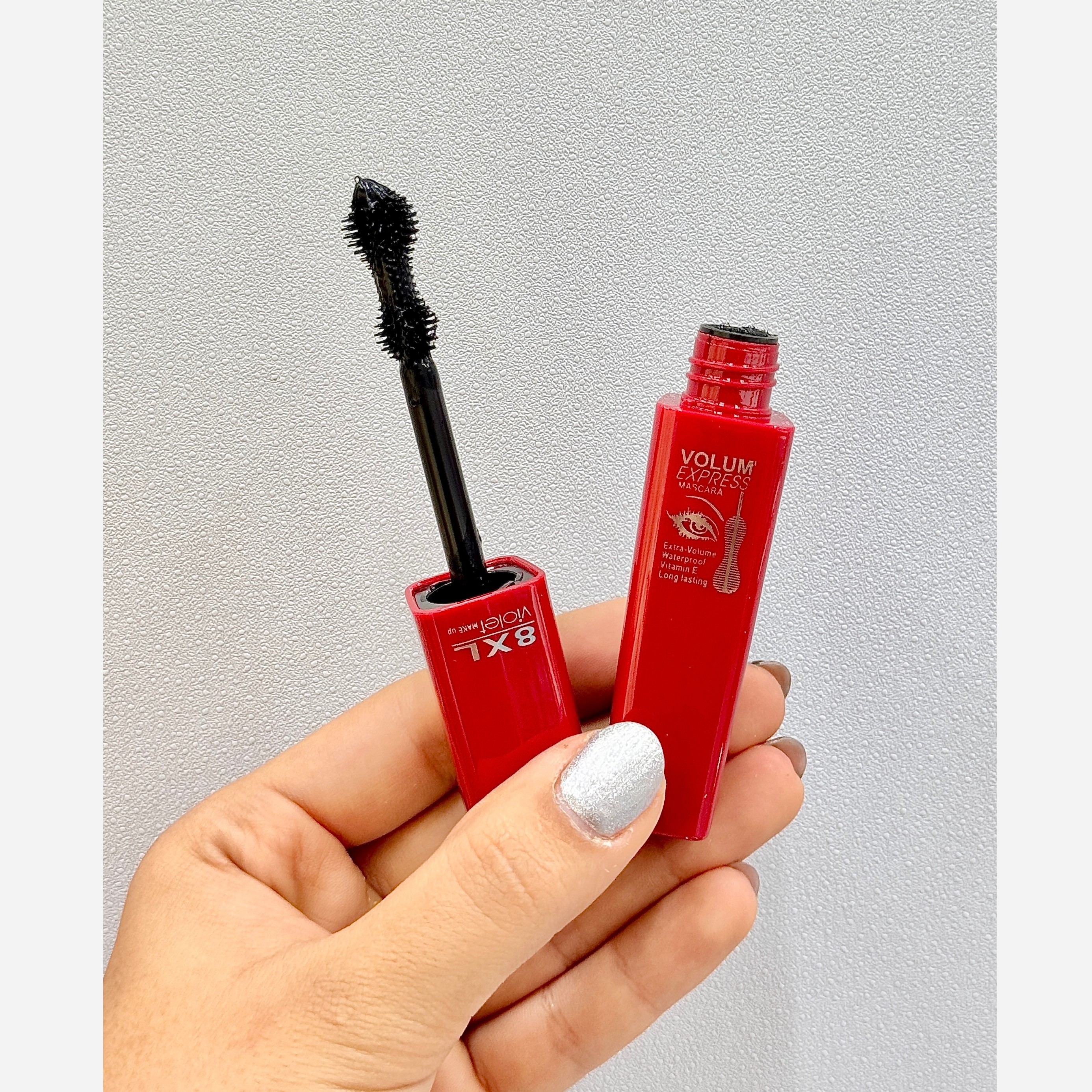 ریمل 8xl ویولت ( آرایشی هوتران)
