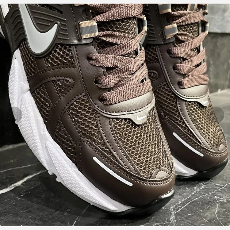 کتونی نایک وی تو کی قهوه ای مردانه زنانه ست Nike V2K