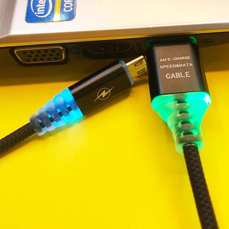 کابل شارژ فست شارژ (Micro USB) مدل چراغدار،اورجینال چین،دارای طراحی منحصر به فرد و زیبا،به طول یک متر