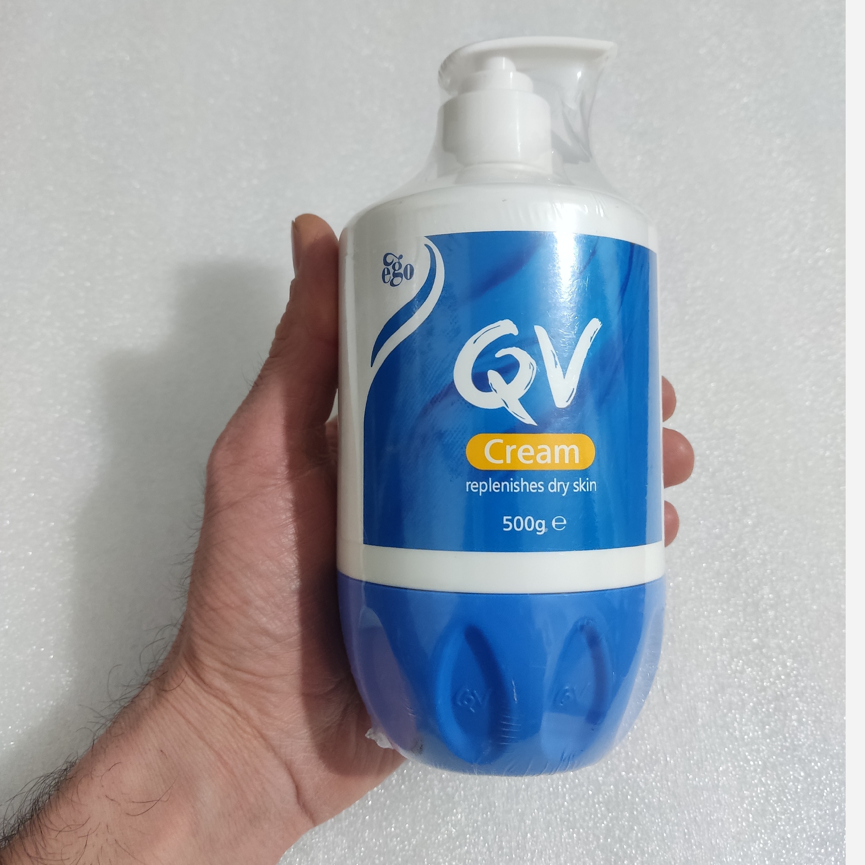 کرم مرطوب کننده پمپی کیو وی QV پوست خشک 500 گرم