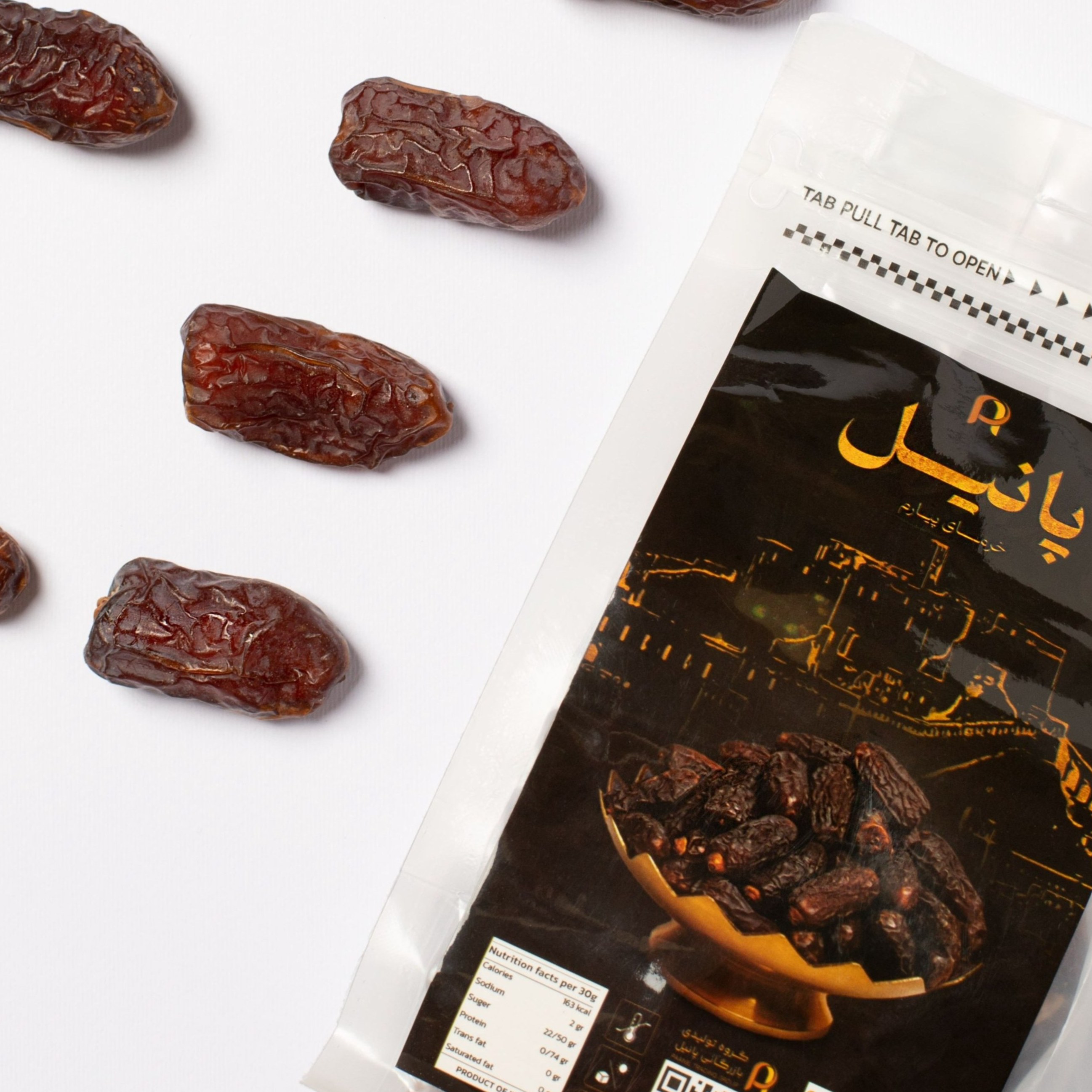 خرما پیارم درجه یک پانیل (500گرمی)