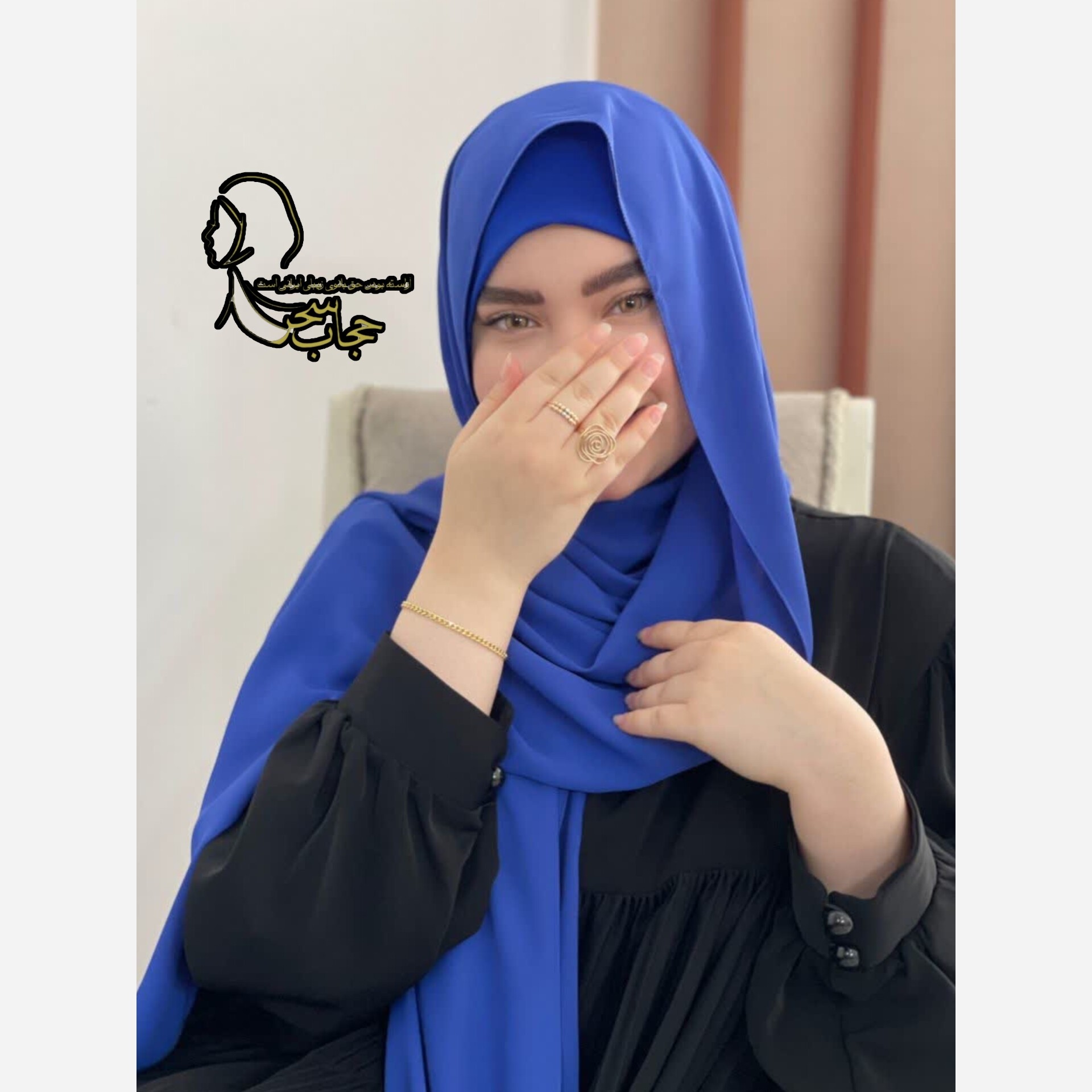 شال کلاهدار دوکاره در رنگبندی