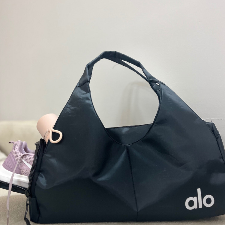 ساک ورزشی زنانه اسپرت برند aIo