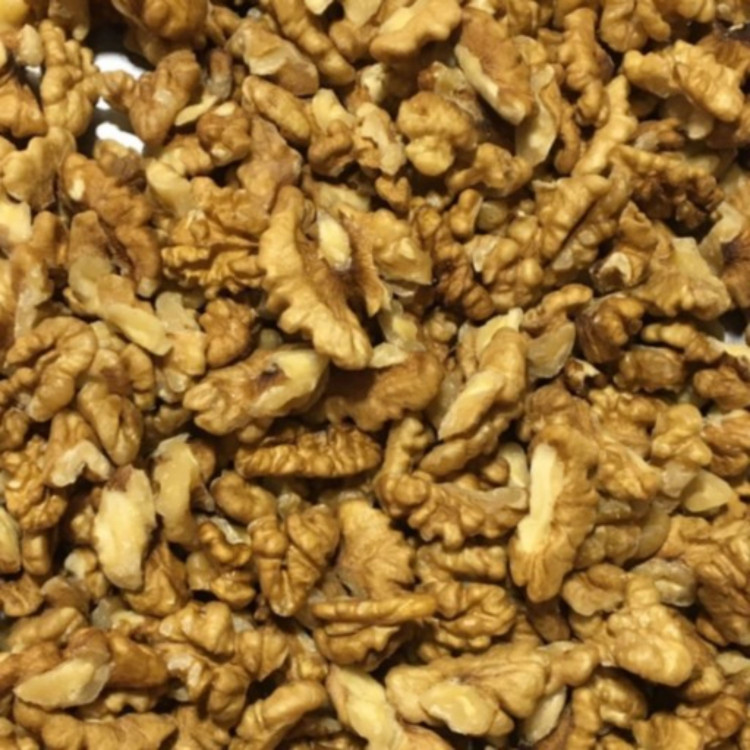 مغز گردو شکسته سوپر 5000 گرم(حجم عمده ارزان)