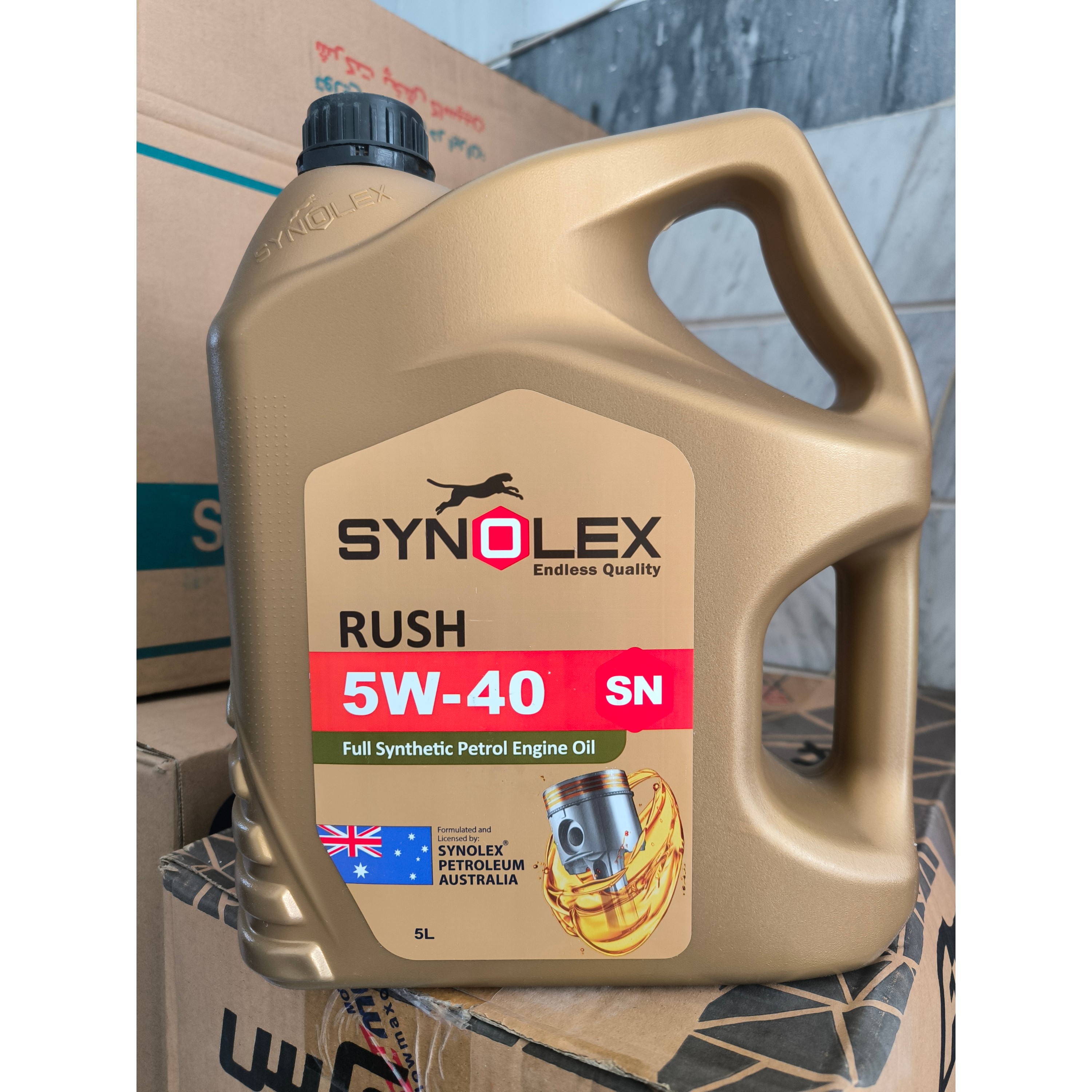 روغن موتور با کیفیت سینولکس 5w40 SN پنج لیتر