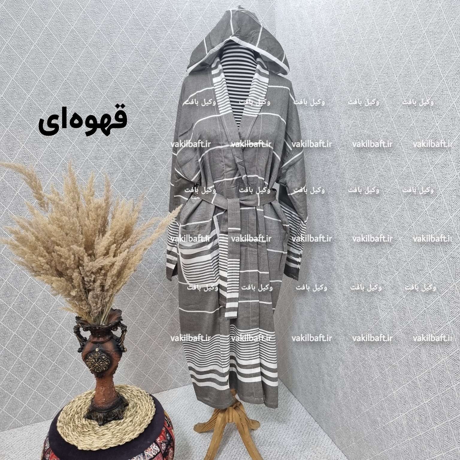 حوله تن پوش صددرصد نخی یزدی دارای رنگبندی سایز دو ایکس لارج 2XL برند رامش تک رنگ قد 140 - دور کمر 145 - یقه تا مچ 80