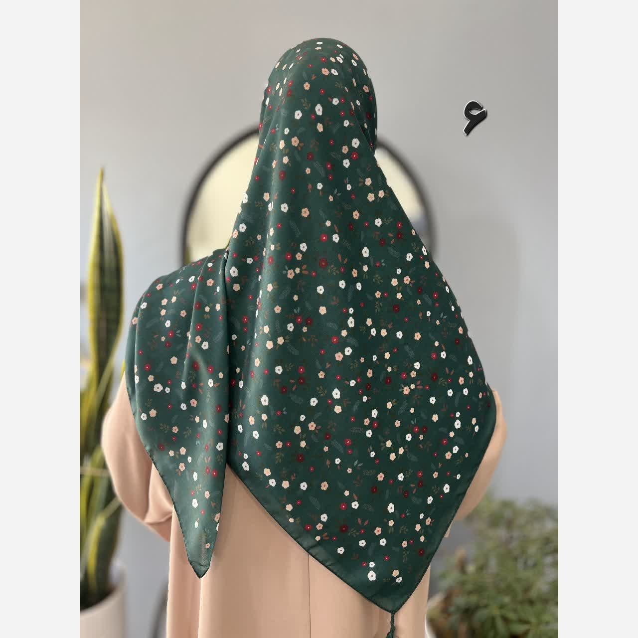 روسری زنانه قواره 140 طرح گل ریز