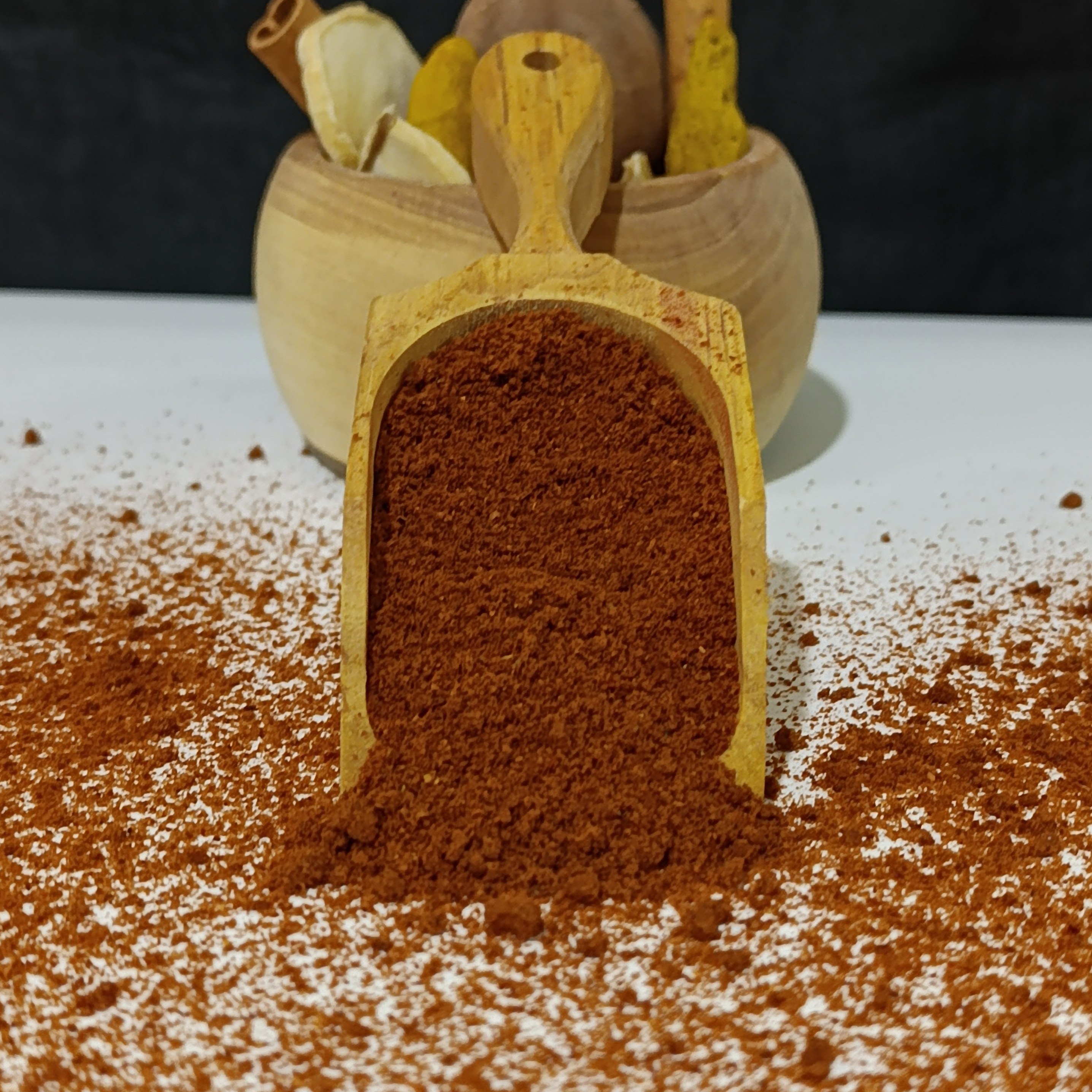 پاپریکا دودی اعلا و عطری 100 گرمی ترنج