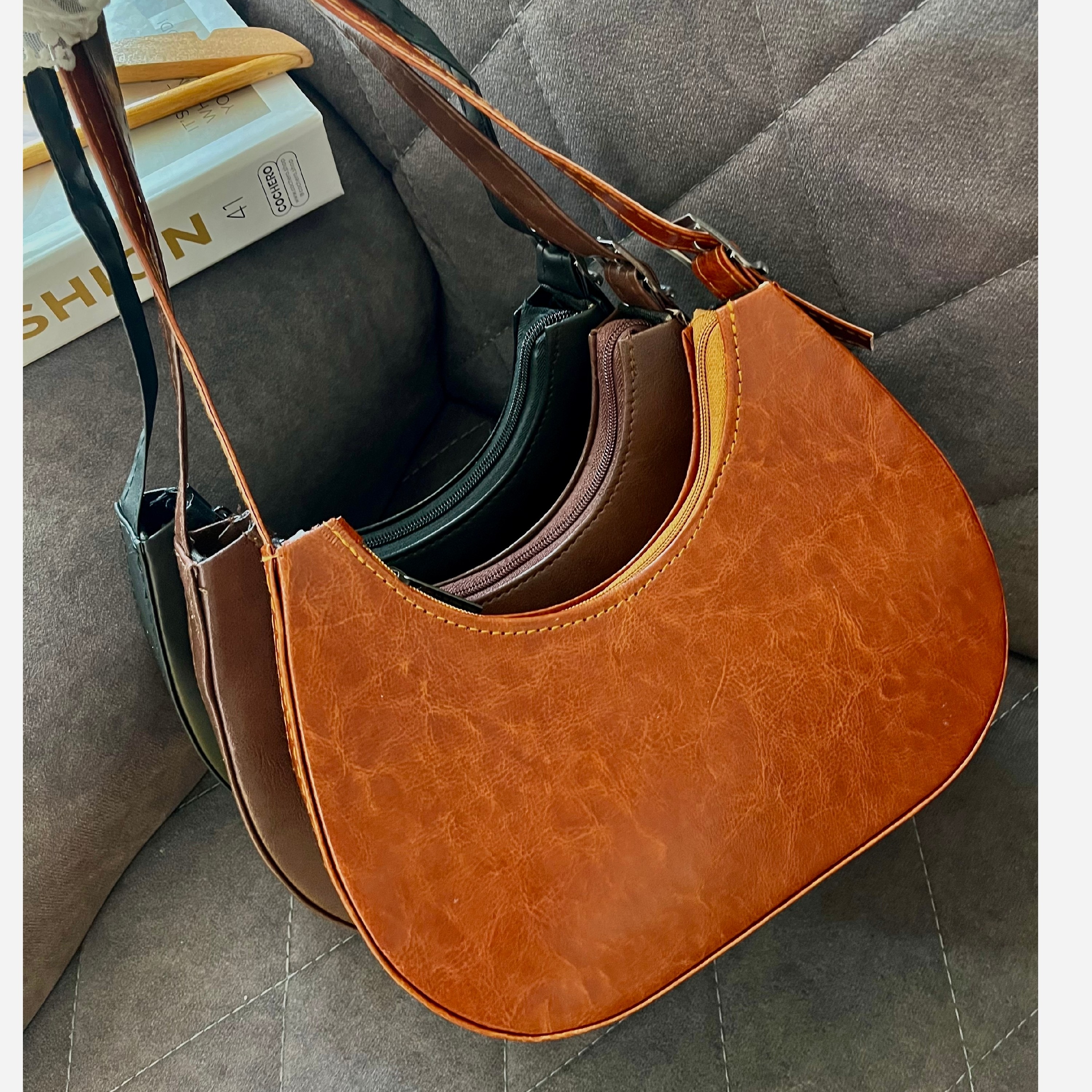 کیف دوشی قایقی زنانه (چرم مصنوعی )