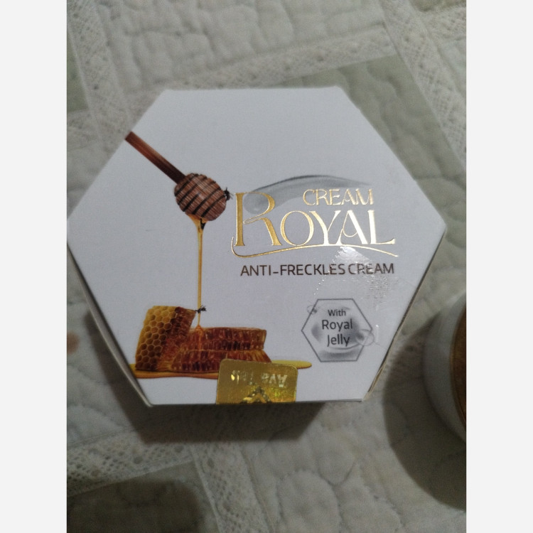 کرم ژل رویال +صابون آواطب( ضد لک و جوانساز)