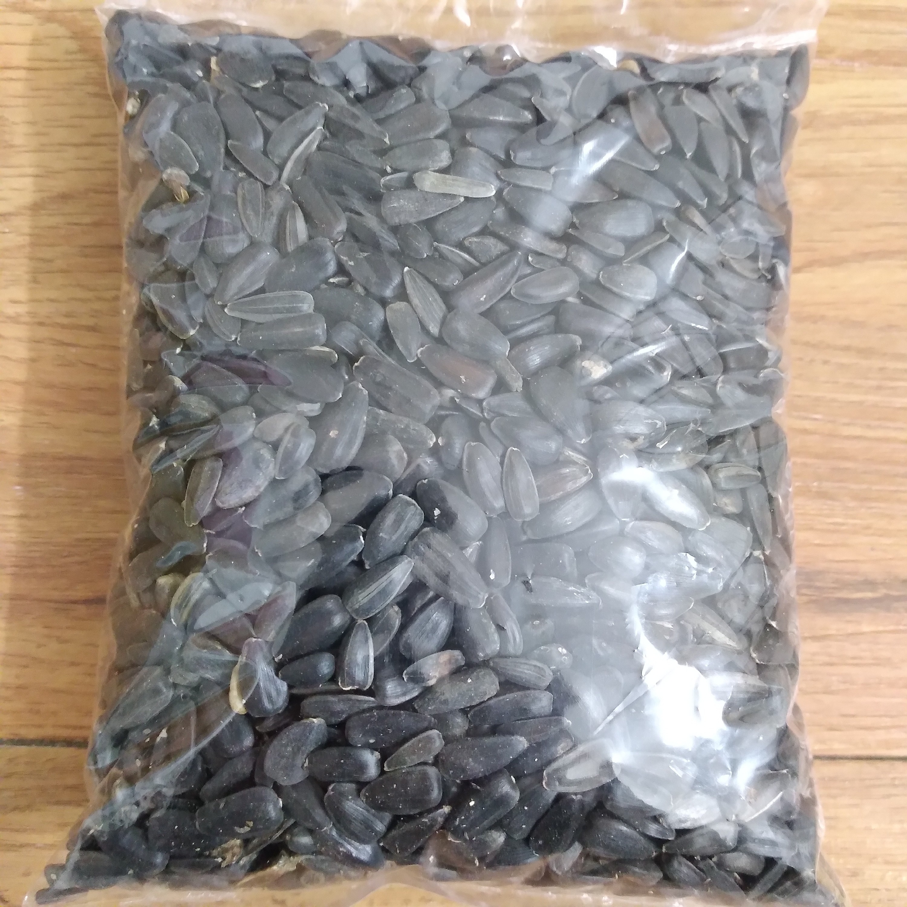 غذای طوطی تخمه آفتابگردان سیاه (100 گرمی)