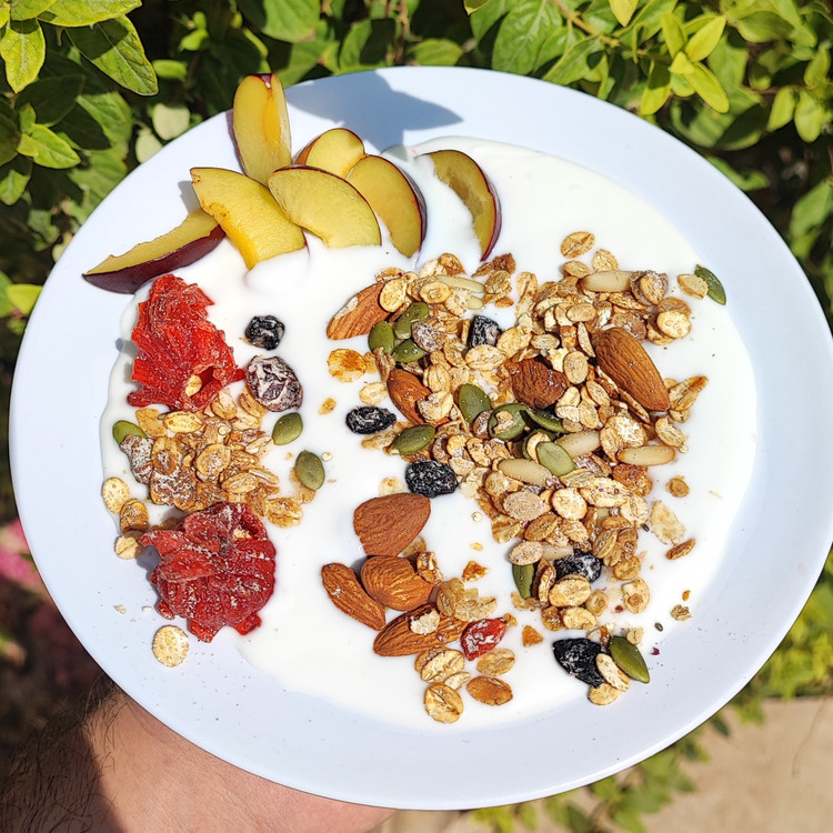 گرانولا 1 کیلویی سوپرفیت رژیمی پرمغز + پروتئین وی (تولید روزانه)