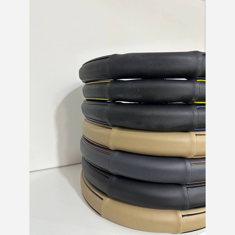 دور فرمان خودرو (کد253)/روکش دور فرمان حلقه ای چرم/دور فرمان مناسب انواع خودرو(پراید، پژو، سمند، تیبا، دنا، 206، ال90)