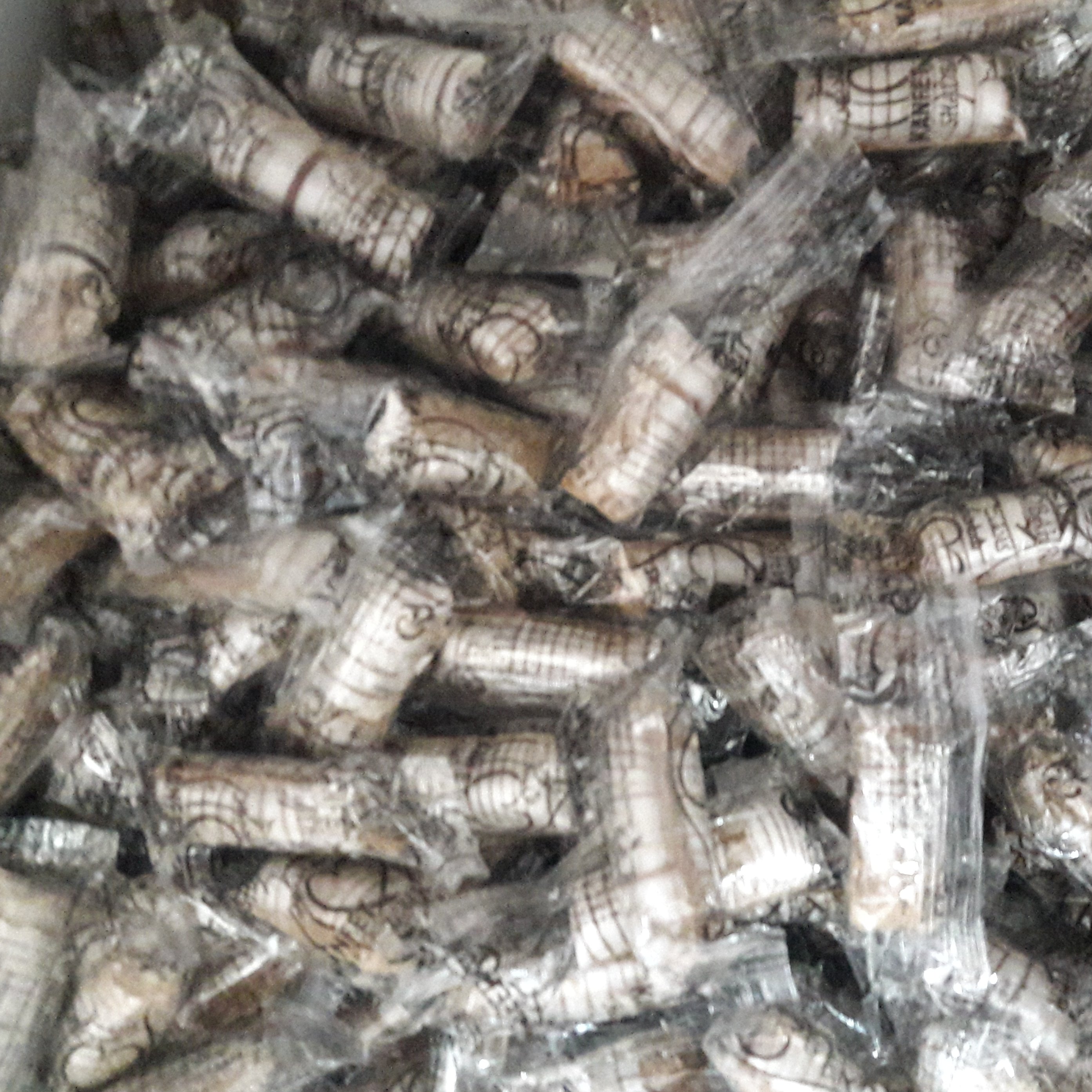 شکلات کانفت کامفت تازه (نیم کیلو)