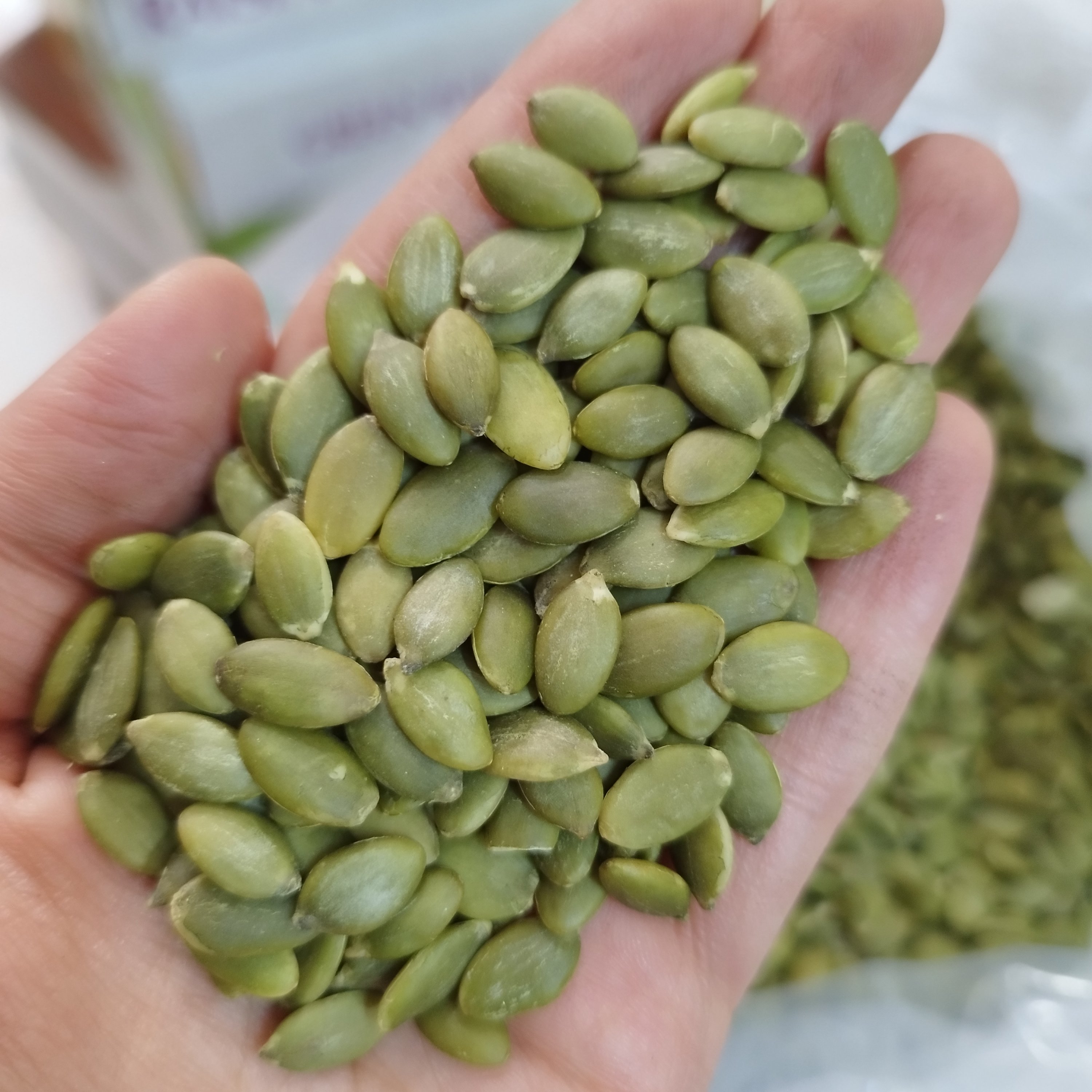 مغز تخمه کدو تازه و درجه یک (100گرمی) سبز و تمیز