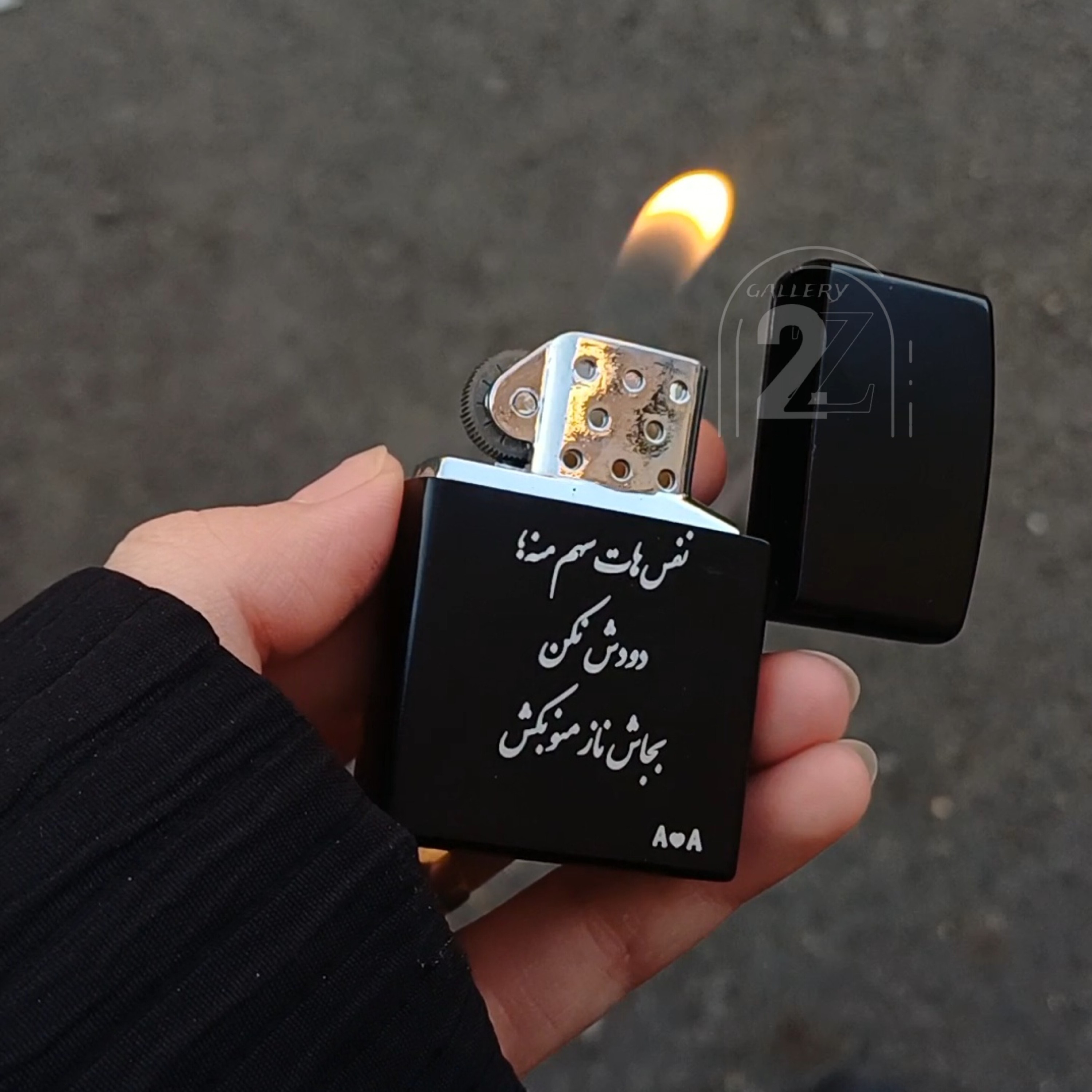 فندک زیپو با حکاکی چهره و سفارشی