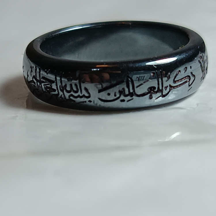 انگشتر حلقه سنگ حدید با حکاکی نفیس دعای وَإِنْ یَکَادُ الَّذِینَ کَفَرُوا لَیُزْلِقُونَکَ ..نقره جات فرازی فر