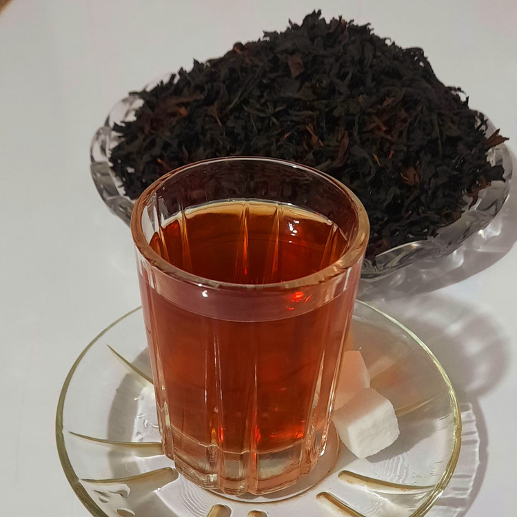 چای قلم لیزری بهاره ممتاز 1405 بدون ساقه و چوب چین اول بسیار خوش عطر و خوش رنگ برداشت 1405