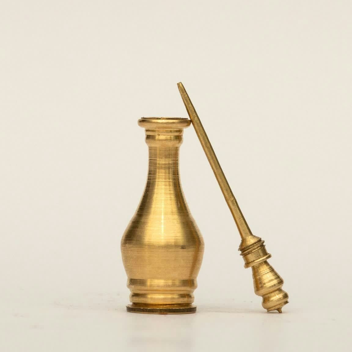 سرمه دان برنجی